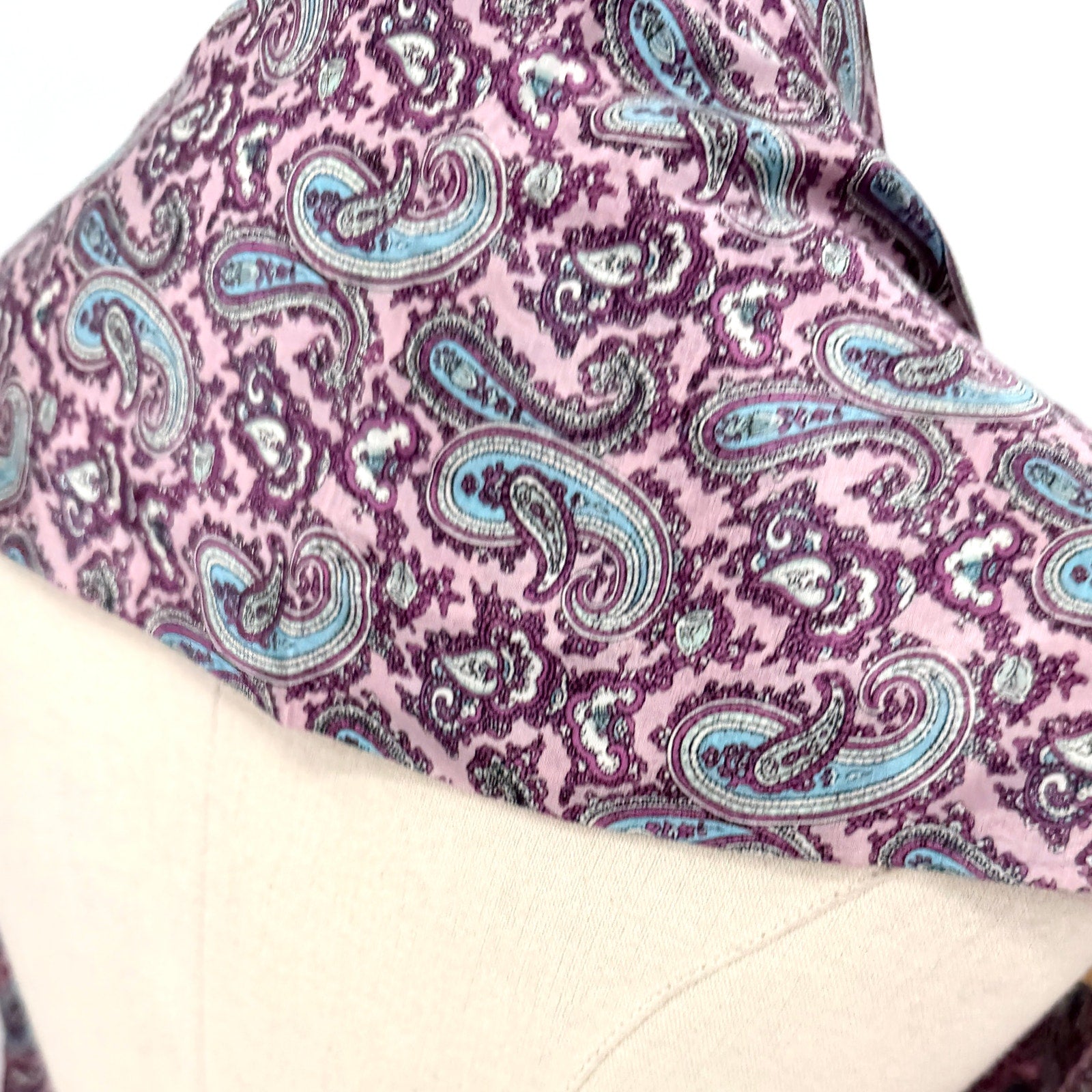 Vintage 80s Oscar de la Renta Purple 100% Silk Paisley Fringe Scarf