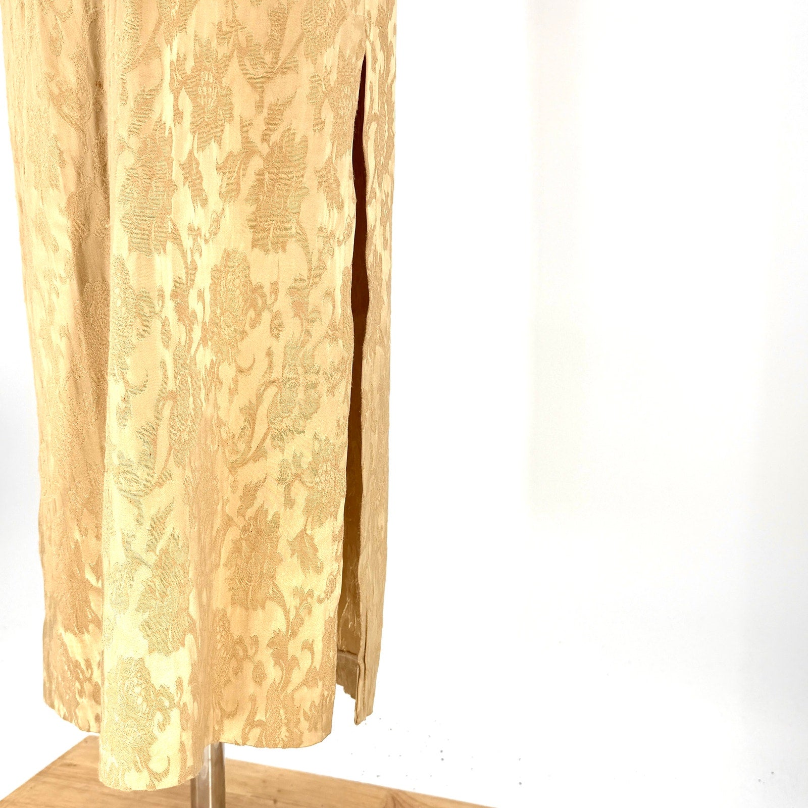 Vintage Y2K Yumi Mazao Paris Gold Floral Brocade Cheongsam Maxi Dress