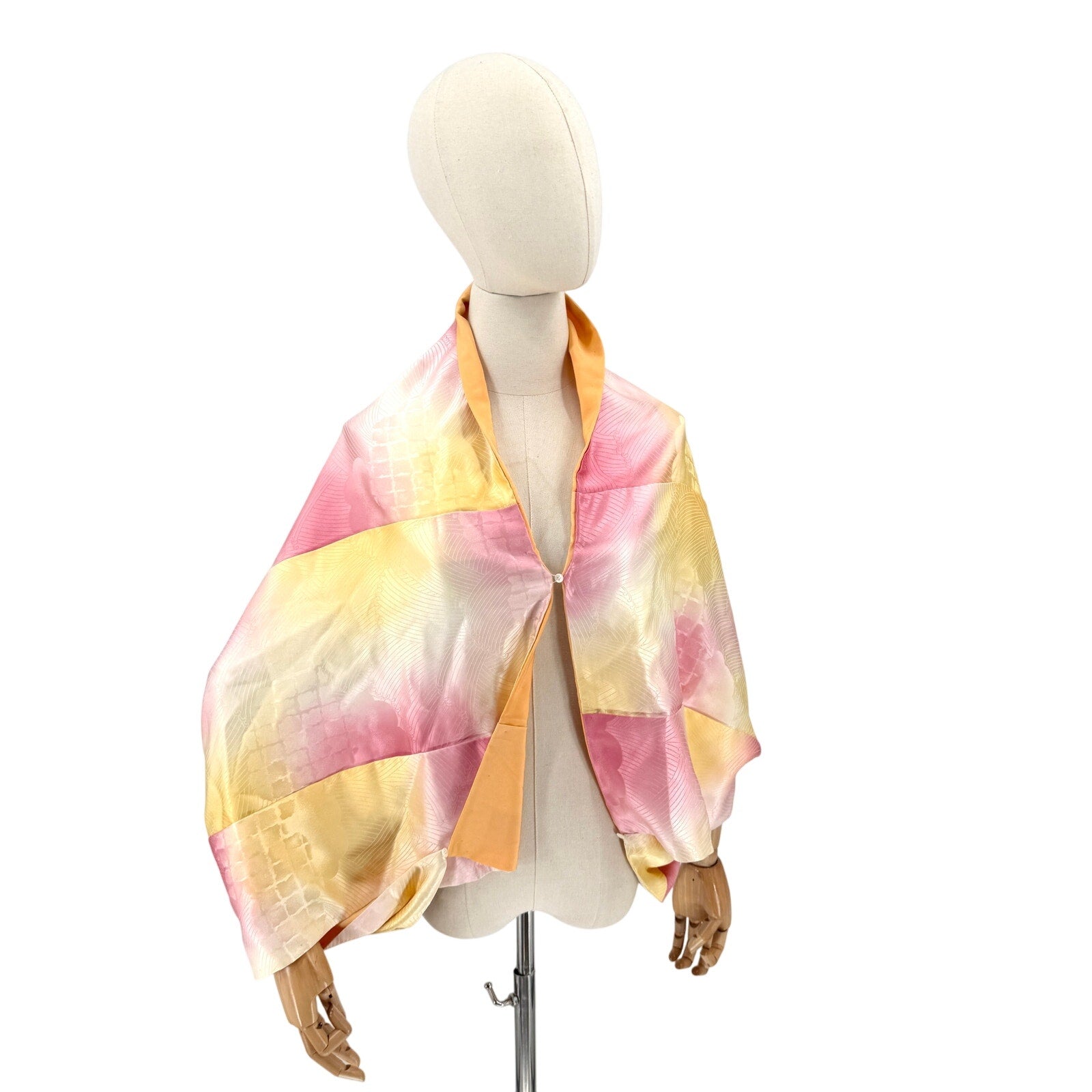 Vintage Y2K Yellow Pink Michiyuki Rinzu 100% Silk Japanese Floral Wrap Jacket
