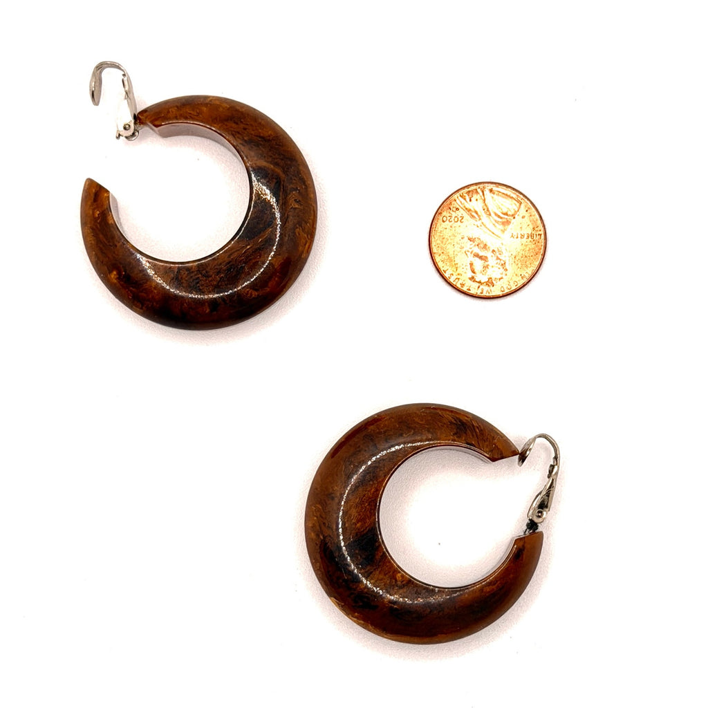 Vintage 70s Brown Tortoise Resin Chunky Crescent Hoop Clip On Earrings