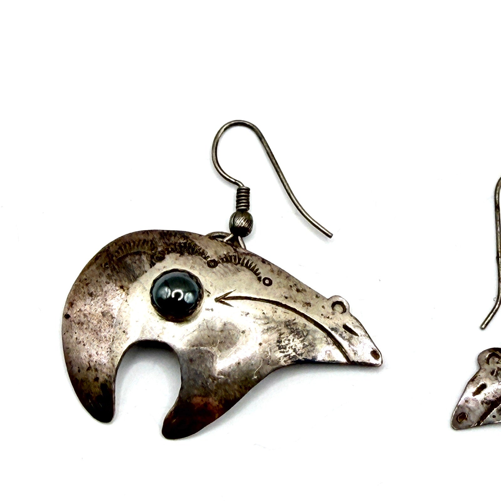 Vintage 90s Stamped Sterling Silver Hematite Southwestern Bear Fetish Earrings