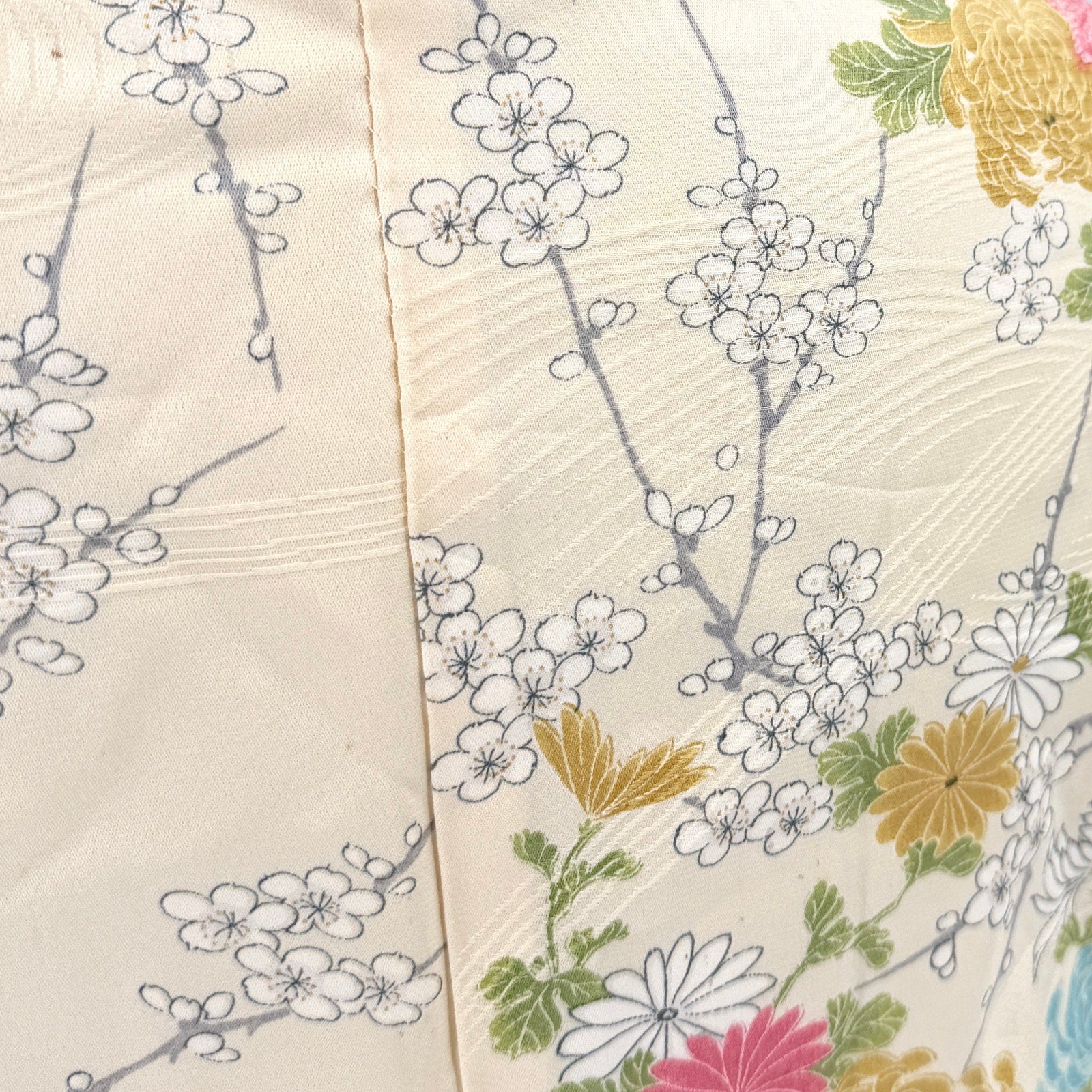 Vintage Y2K Ivory Michiyuki Rinzu 100% Silk Japanese Floral Haori Wrap Jacket