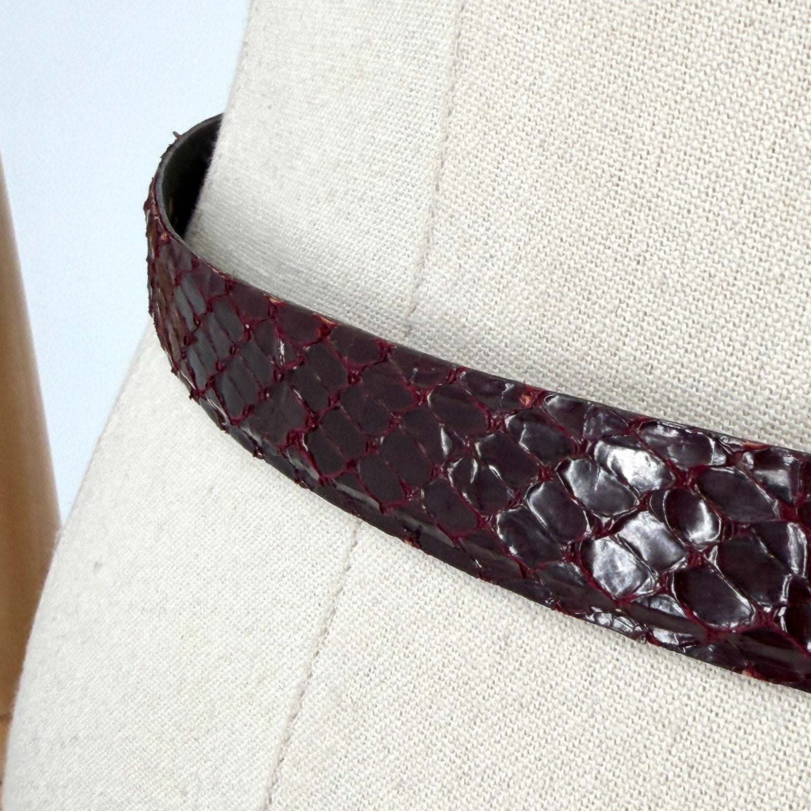 Vintage 80s Medici Burgundy Genuine Snakeskin Gold Buckle Belt