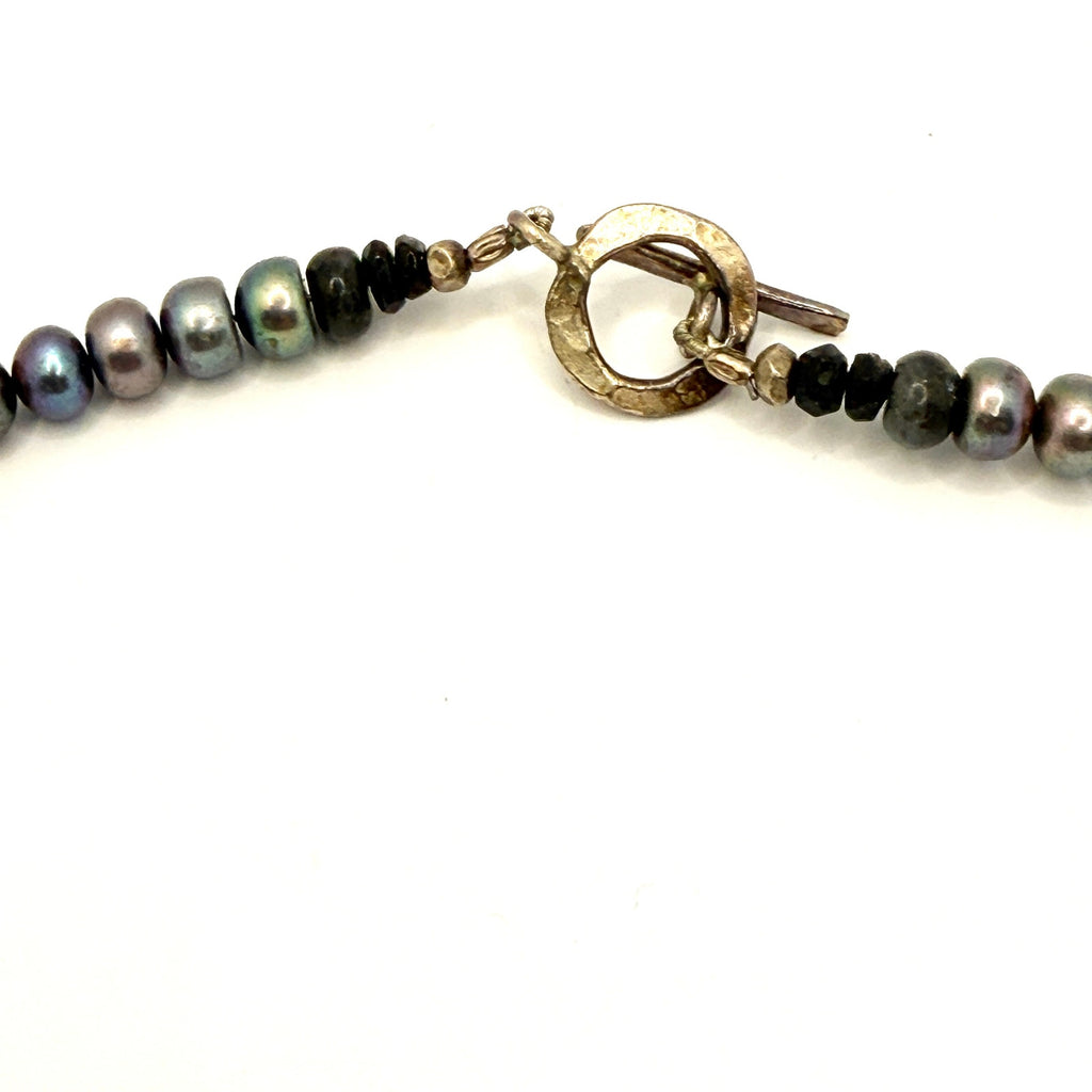 Vintage 90s Peacock Black Freshwater Pearl Hand Knotted Toggle Necklace