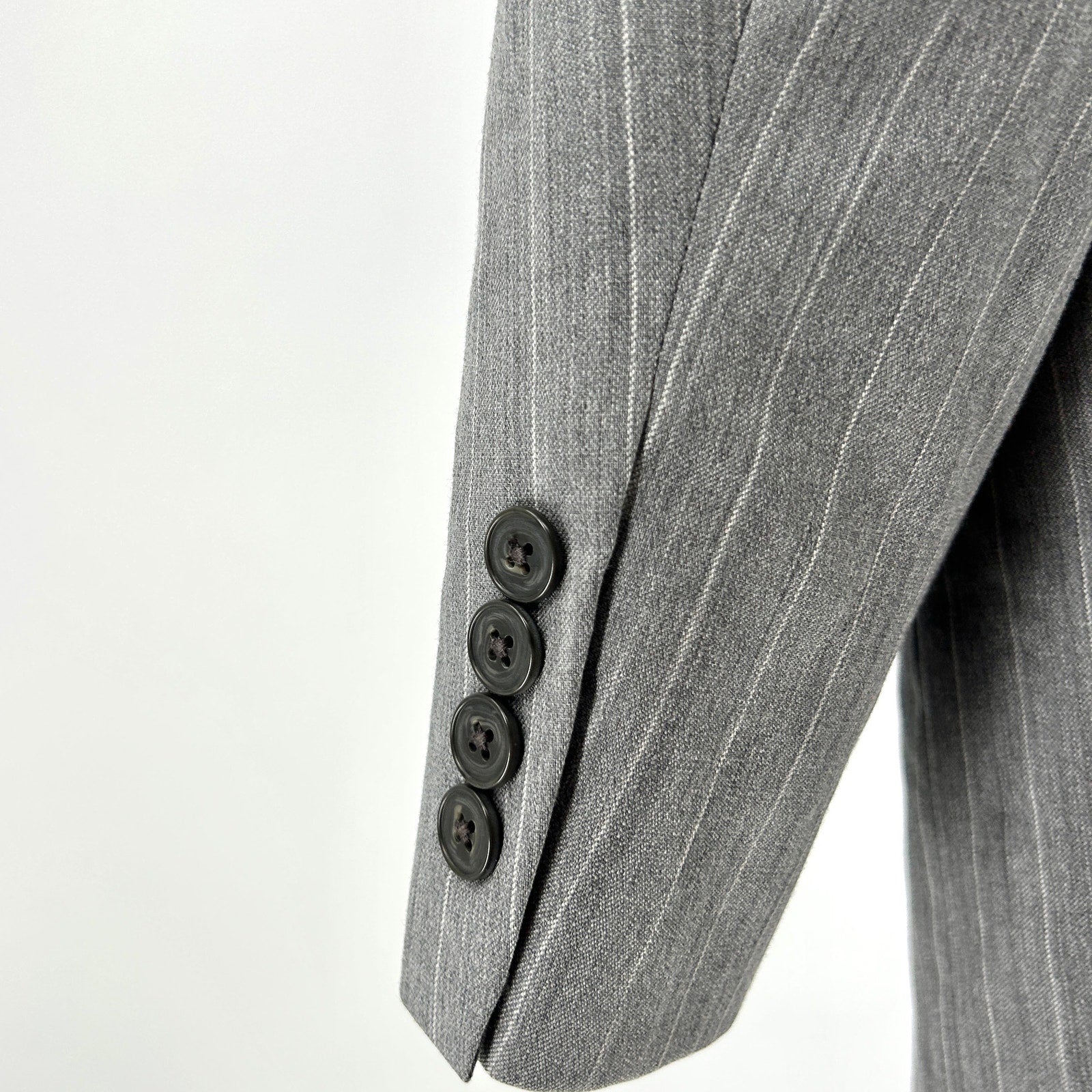 Vintage Y2K Oscar de la Renta Grey Pinstripe 100% Wool Three-Button Blazer