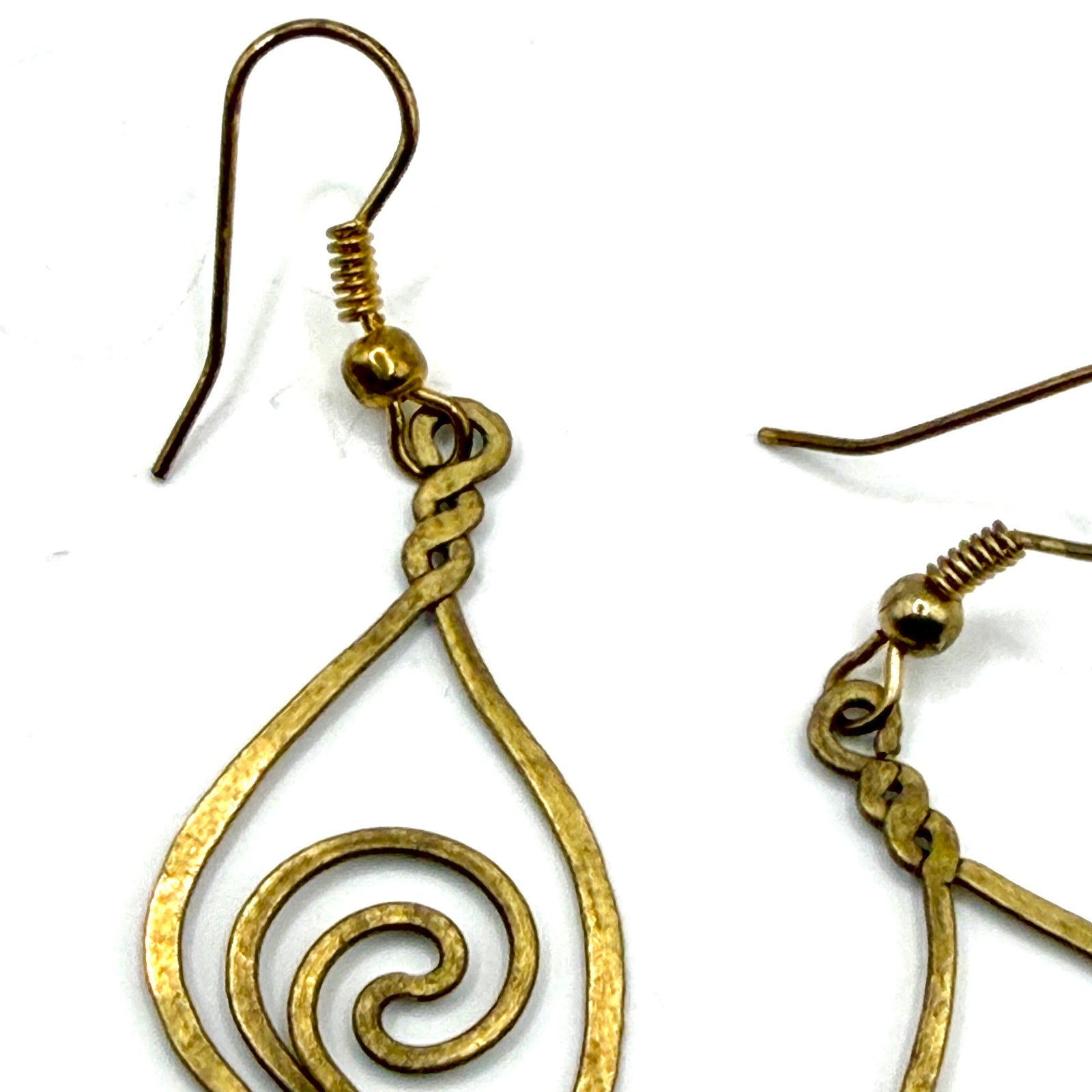 Vintage 90s Brass Abstract Spiral Hammered Texture Dangle Earrings