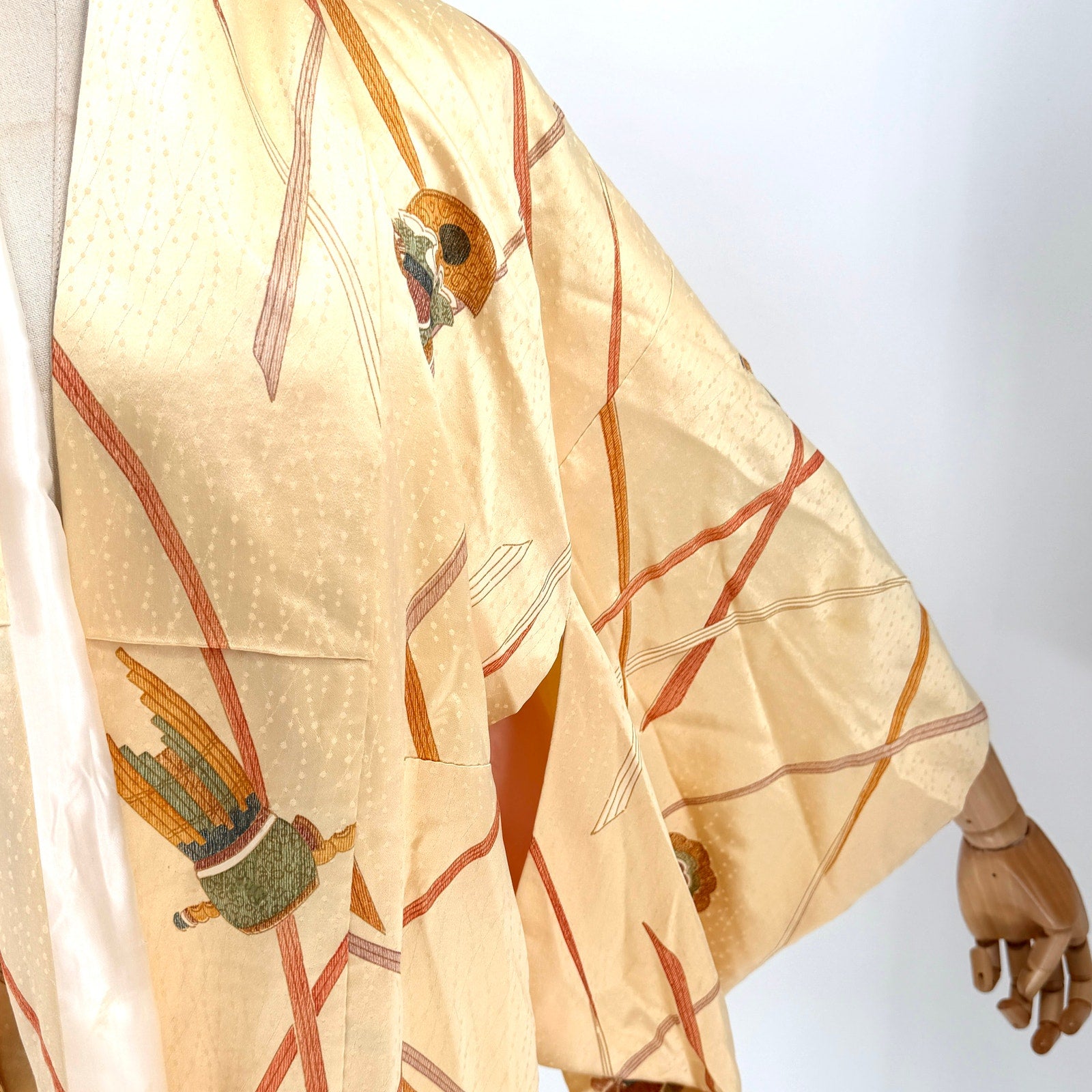 Vintage 80s Yellow Gold 100% Silk Satin Abstract Haori Kimono