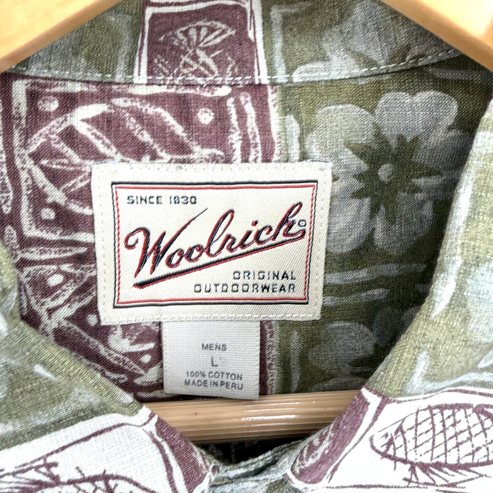 Vintage 90s Woolrich Olive Green Maroon Floral Fish Cotton Tropical Shirt