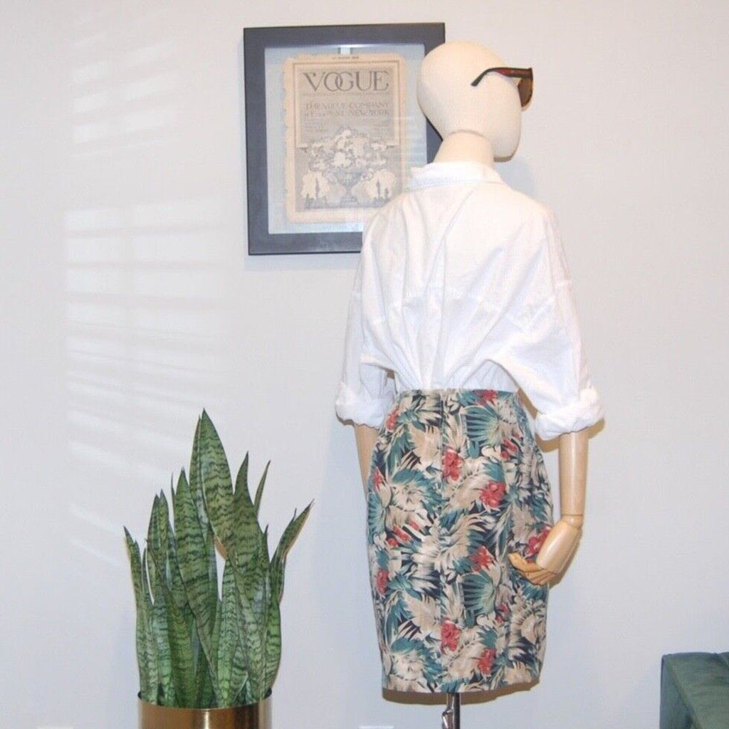 Vintage 90s Valerie Stevens Green 100% Silk Tropical Tie Front Wrap Mini Skirt
