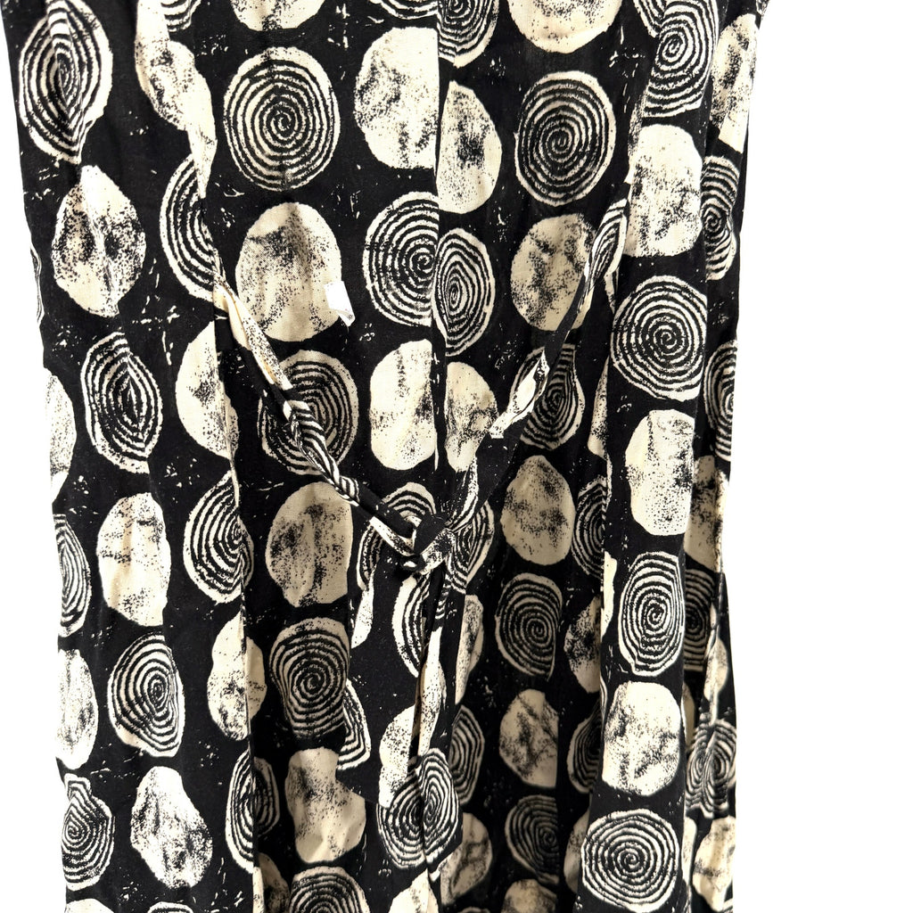 Vintage 90s Black Cream 100% Rayon Graphic Print Flutter Sleeve Romper