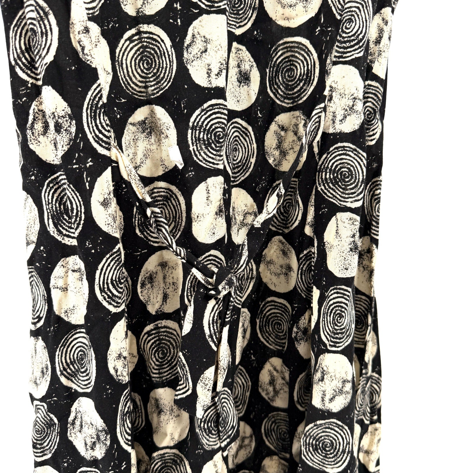 Vintage 90s Black Cream 100% Rayon Graphic Print Flutter Sleeve Romper