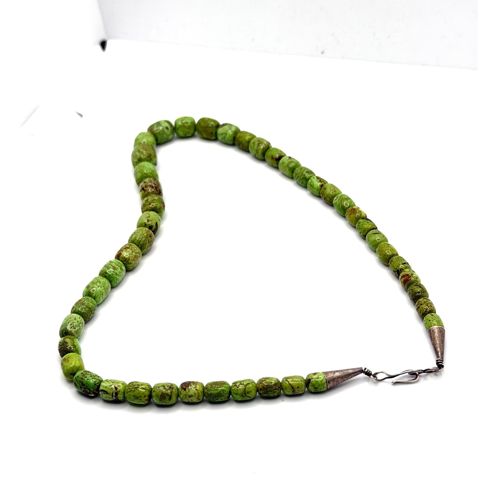 Vintage 90s Signed SE Sterling Silver Apple Green Gaspeite Barrel Necklace