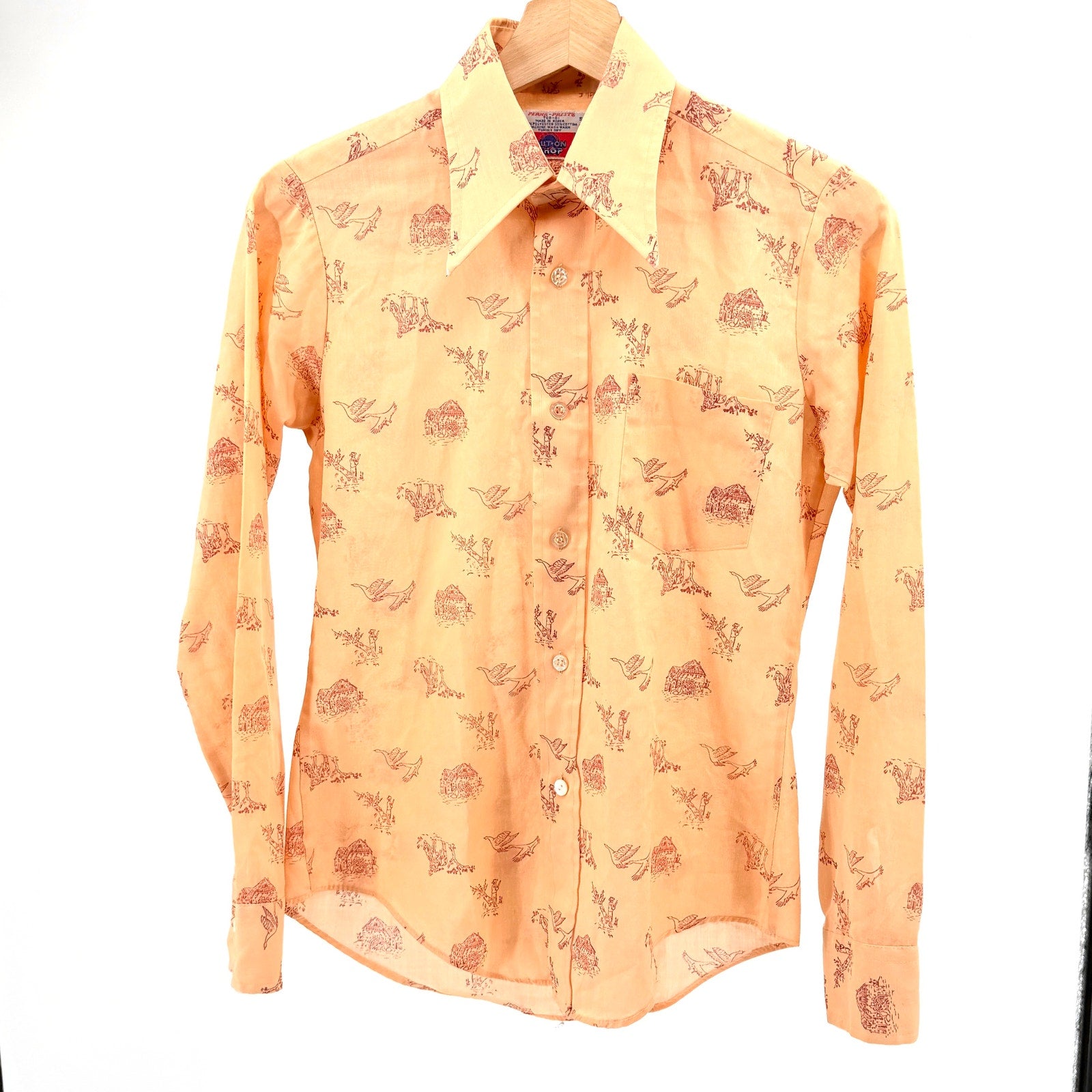 Vintage 70s Sears Put-On Shop Peach Pastoral Toile Dagger Collar Shirt