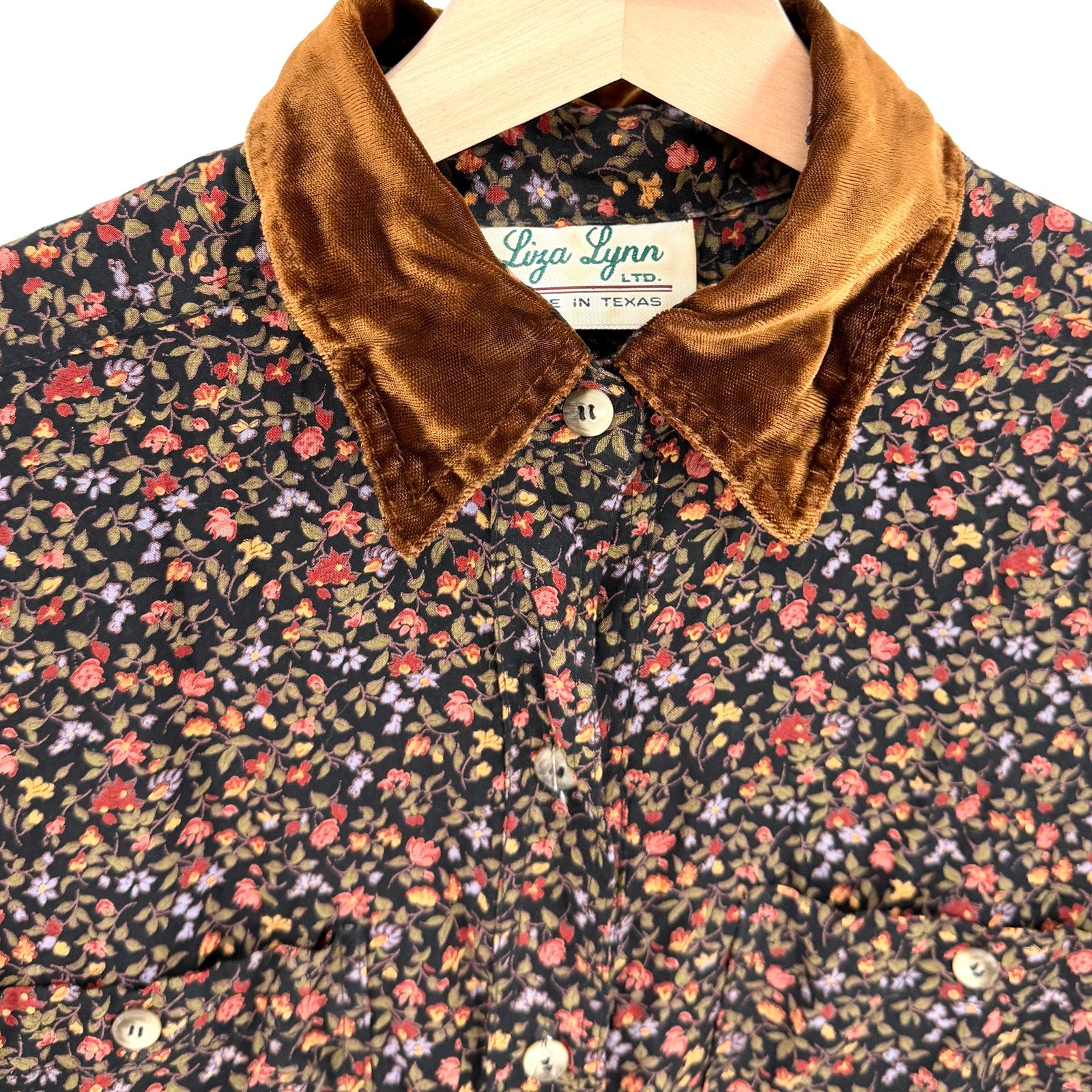 Vintage 80s Liza Lynn Black Floral Grunge Velvet Collar Button Down Blouse