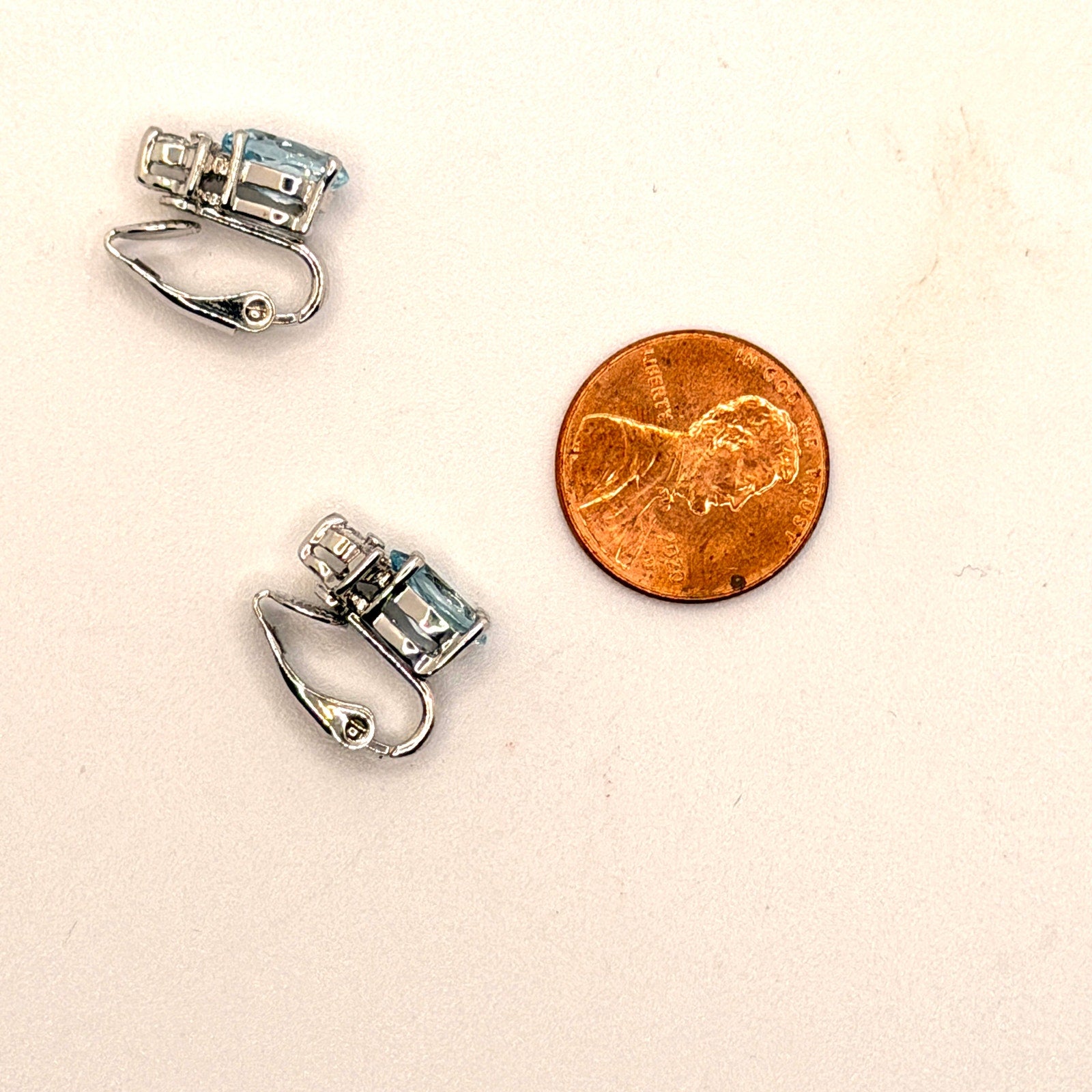 Vintage Y2K Blue Topaz Formal Elegant Pear Cut Clip On Earrings