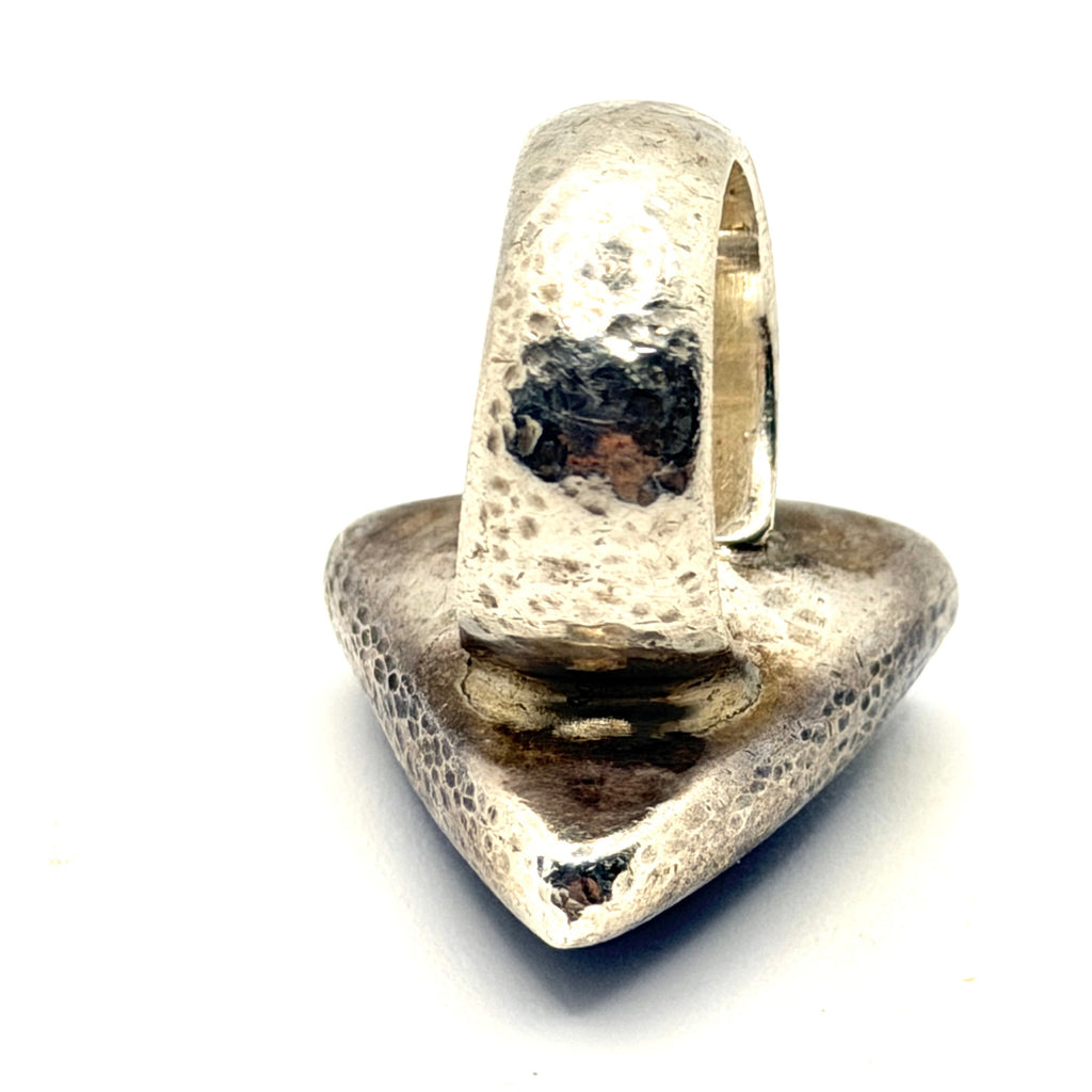 Vintage 90s Blue Lapis Lazuli Sterling Silver Hammered Triangle Ring