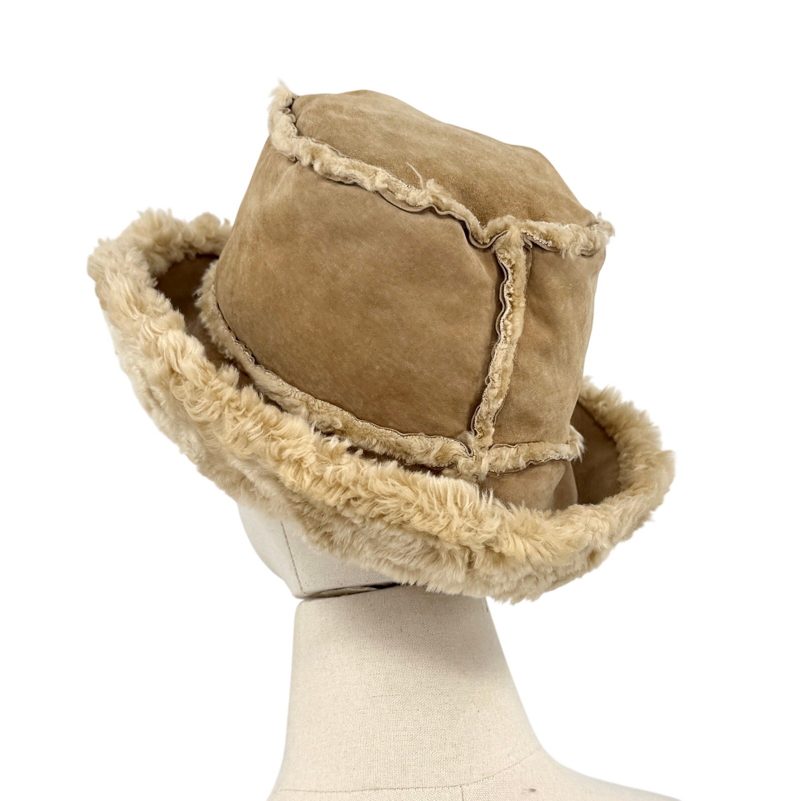 Vintage Y2K Wilsons Leather Maxima Beige Genuine Suede Faux Fur Bucket Hat