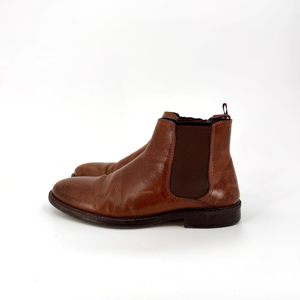 Crown Vintage Distressed Brown Genuine Leather Chelsea Boots