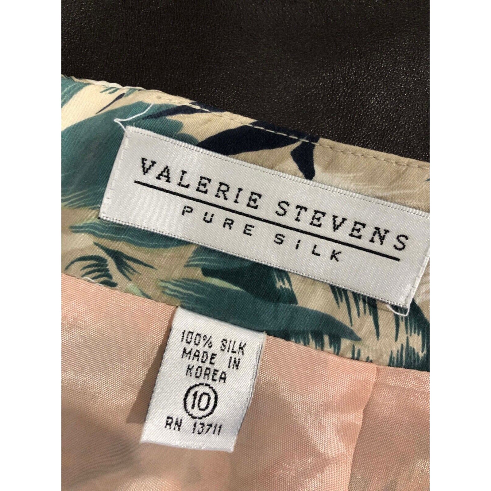 Vintage 90s Valerie Stevens Green 100% Silk Tropical Tie Front Wrap Mini Skirt