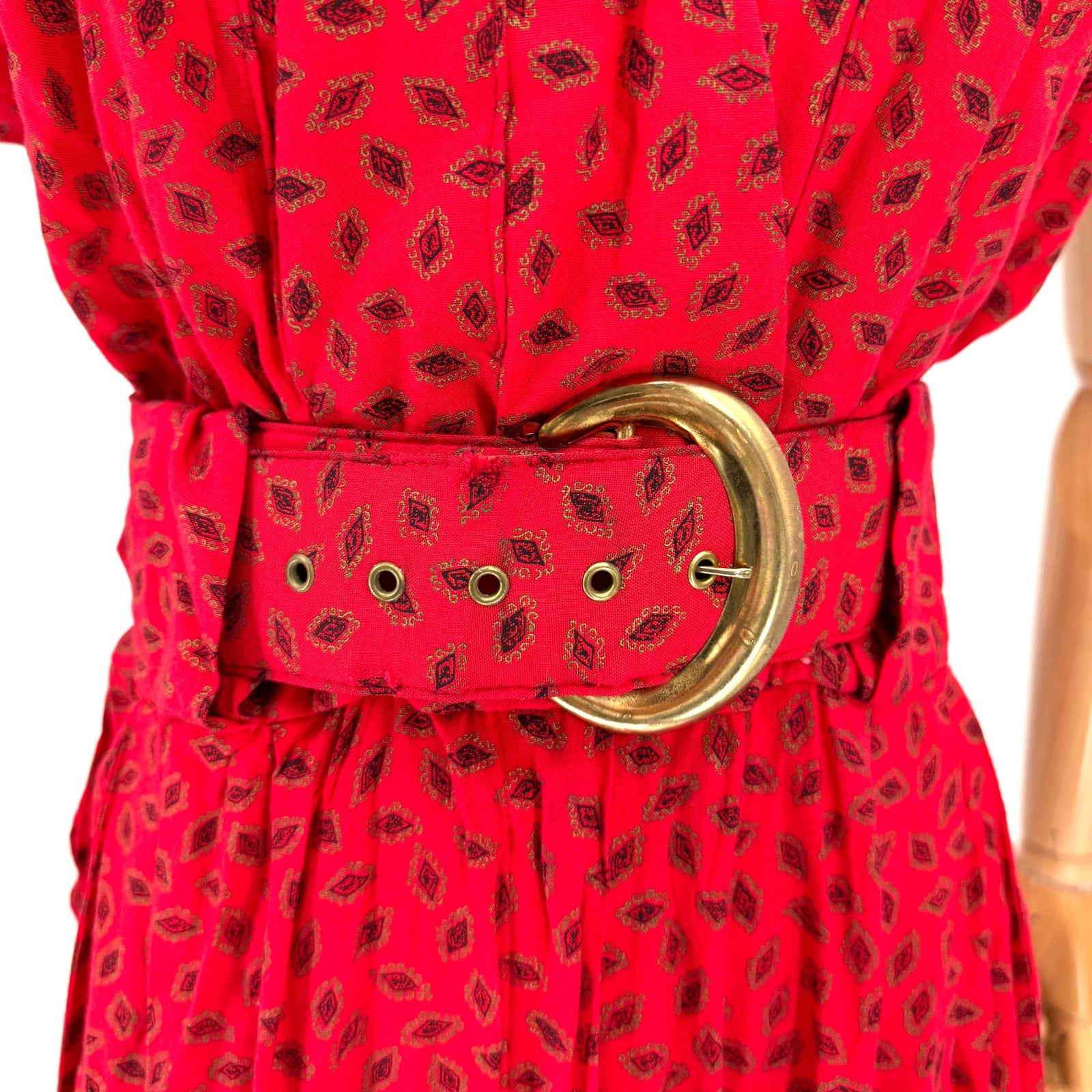 Vintage 80s T Juniors Red Patterned Rayon Belted Shoulder Pad Midi Dress