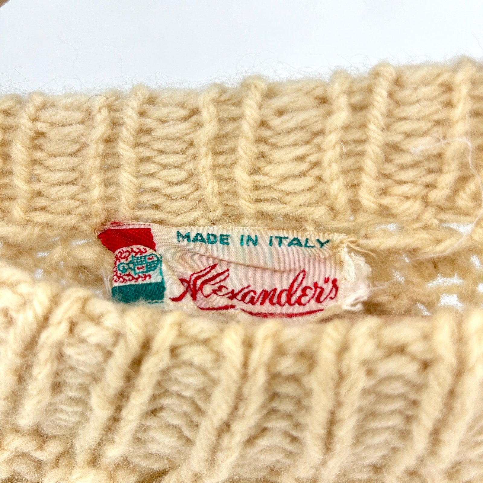 Vintage 70s Italian Alexander’s Cream Wool Fisherman Knit Sweater