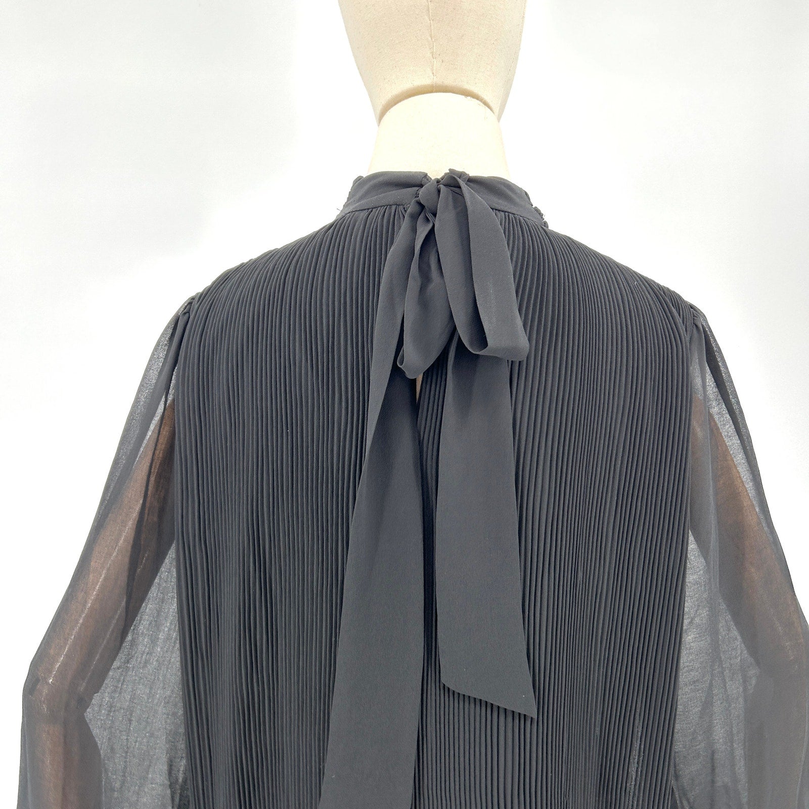 Elie Tahari Black Micro Pleat Sheer Sleeve Maxi Dress