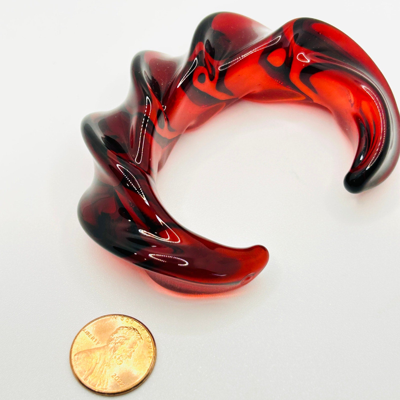 Vintage 90s Red Black Handblown Glass Swirl Chunky Avant Garde Cuff Bracelet
