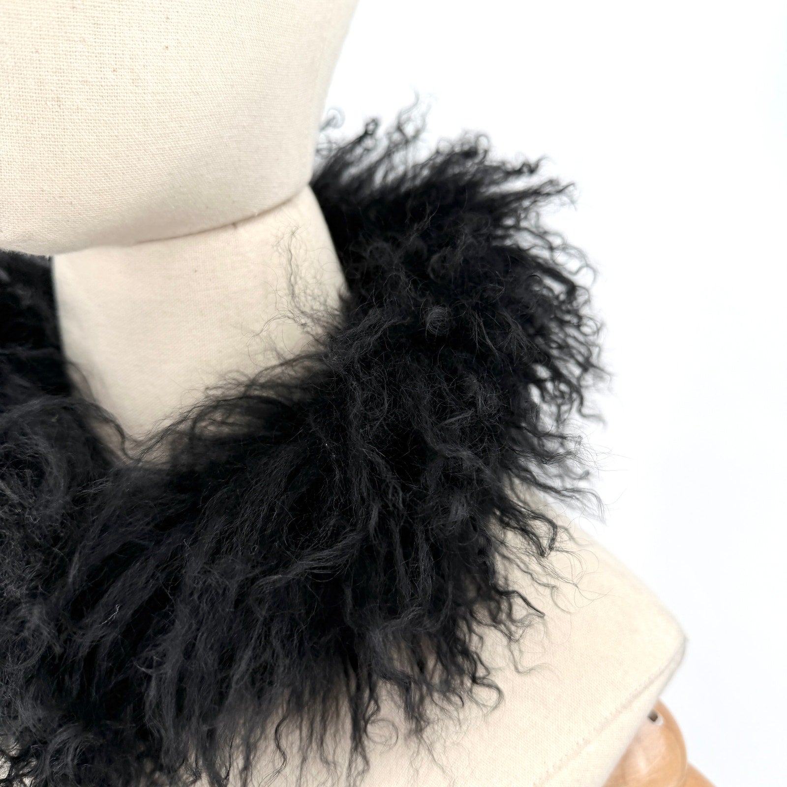 Vintage Y2K Unbranded Black Genuine Sheepskin Shaggy Curly Fur Collar Wrap Scarf