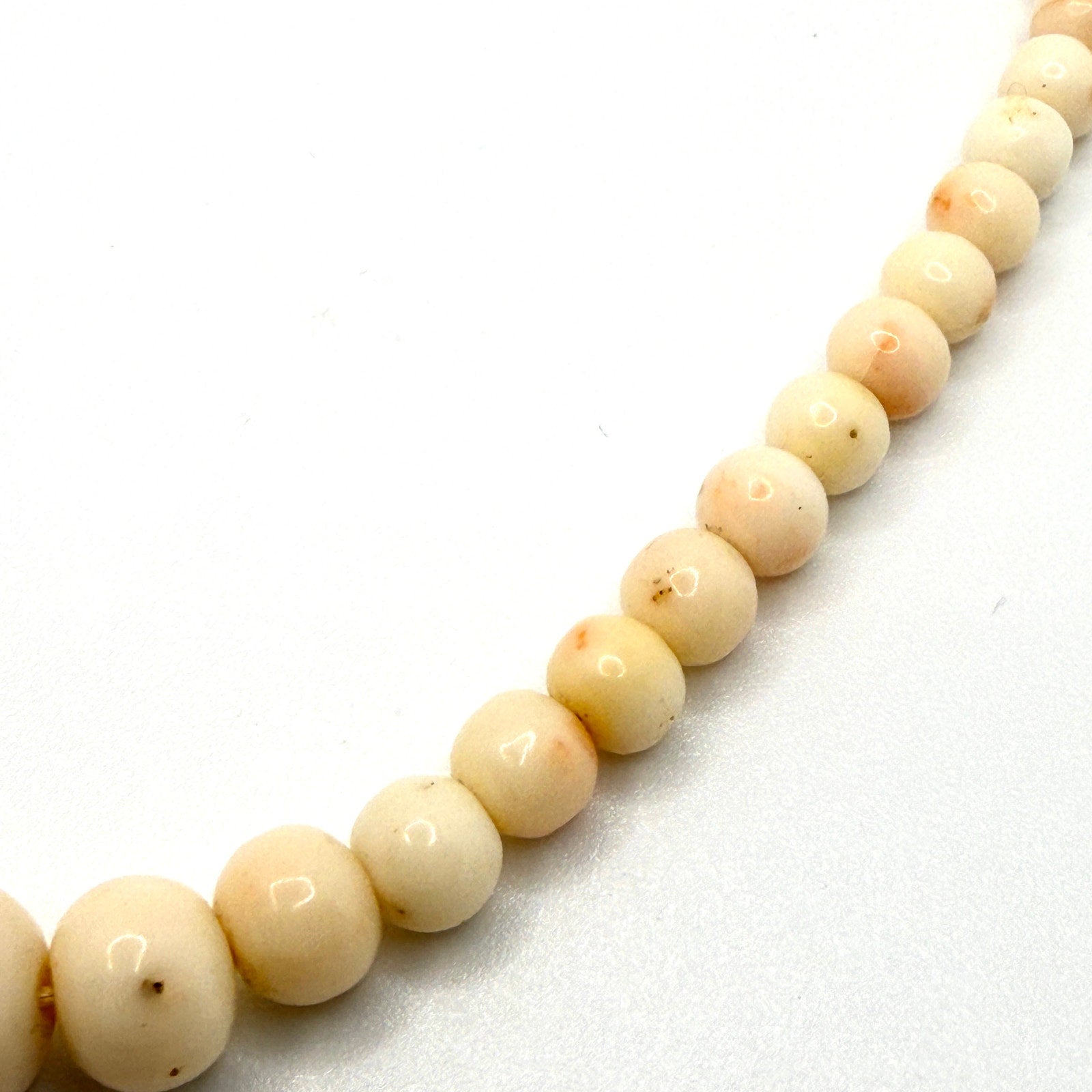 Vintage 70s Peach Natural Angel Skin Coral Graduated Beaded Strand Necklace