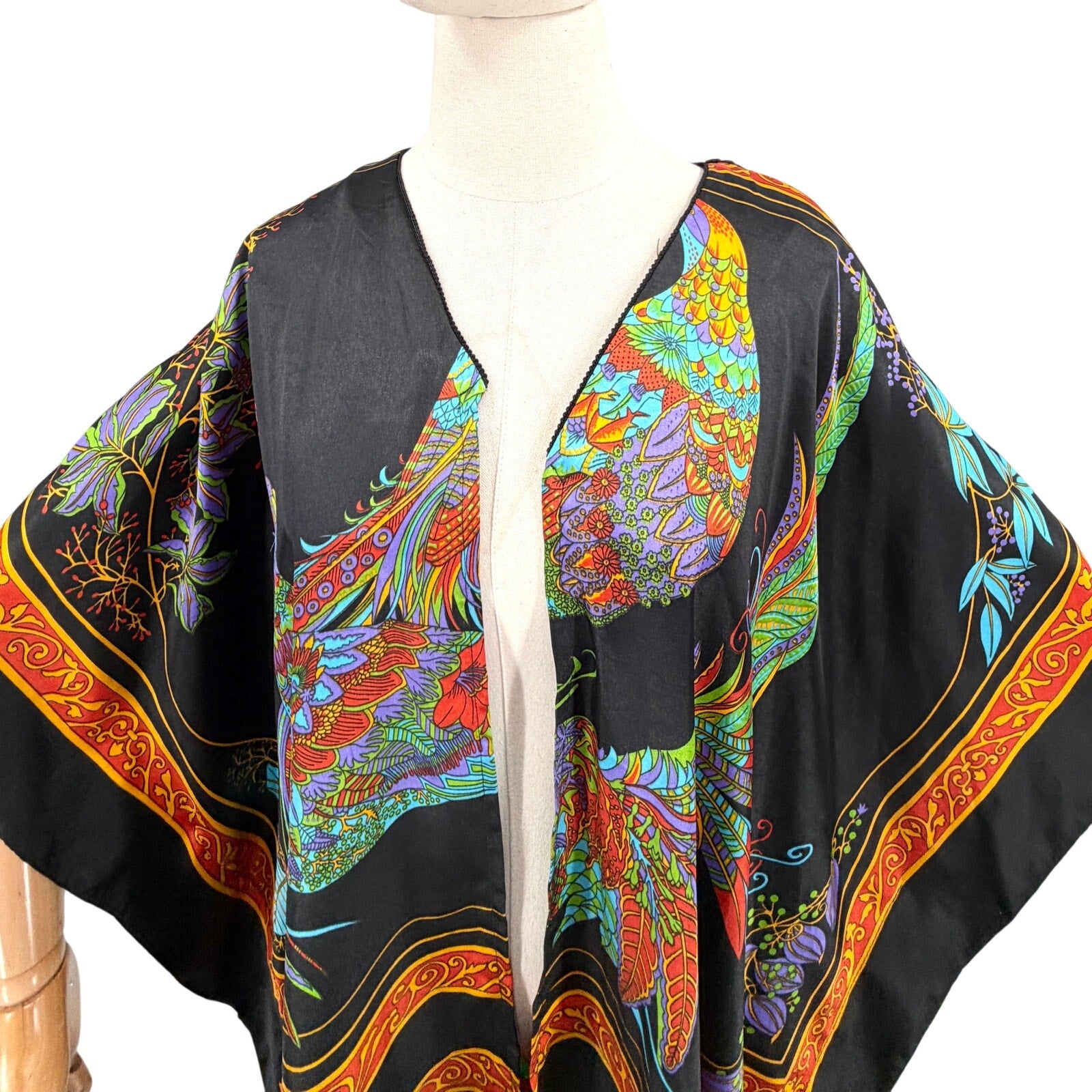 Vintage 90s Winlan Black Peacock Print Satin Kimono Robe