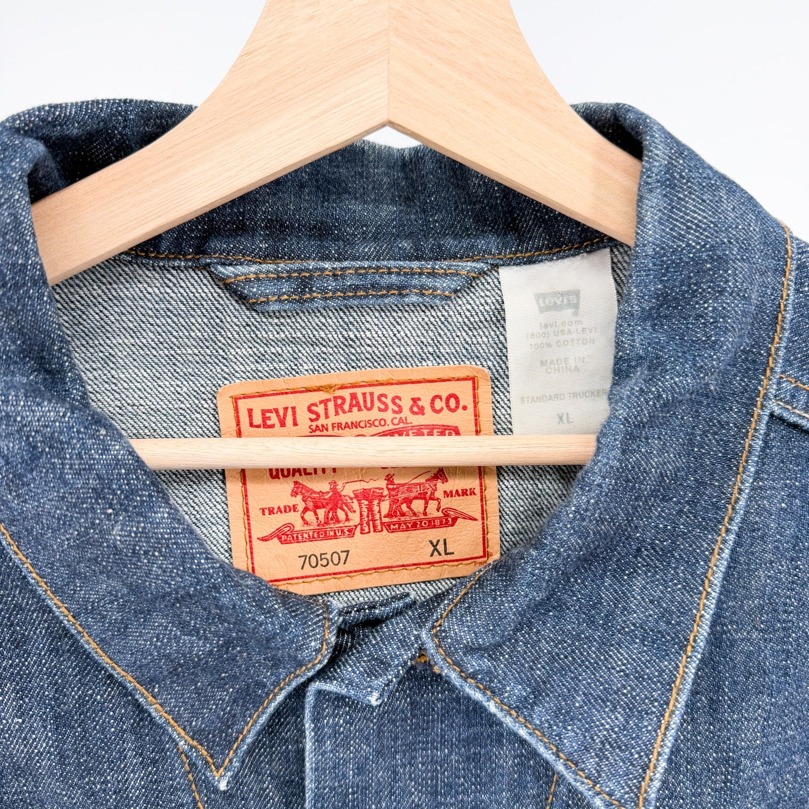 Levi's Dark Blue 100% Cotton Casual Oversized Trucker Jacket