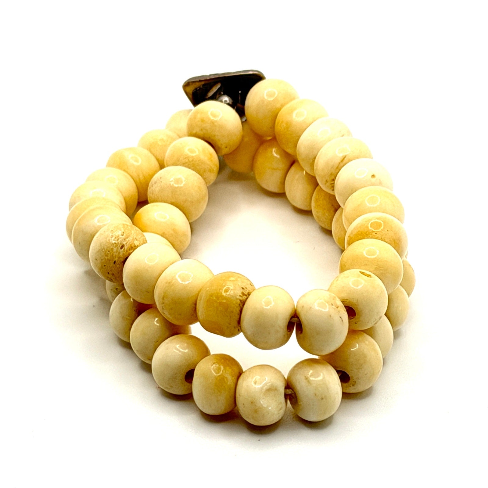Vintage 90s Natural Bone Double Strand Silver Tone Concho Elastic Bracelet