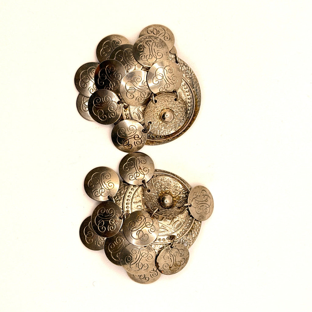 Vintage 90s Silver Tone Textured Multi Coin Dangle Cluster Clip On Earrings
