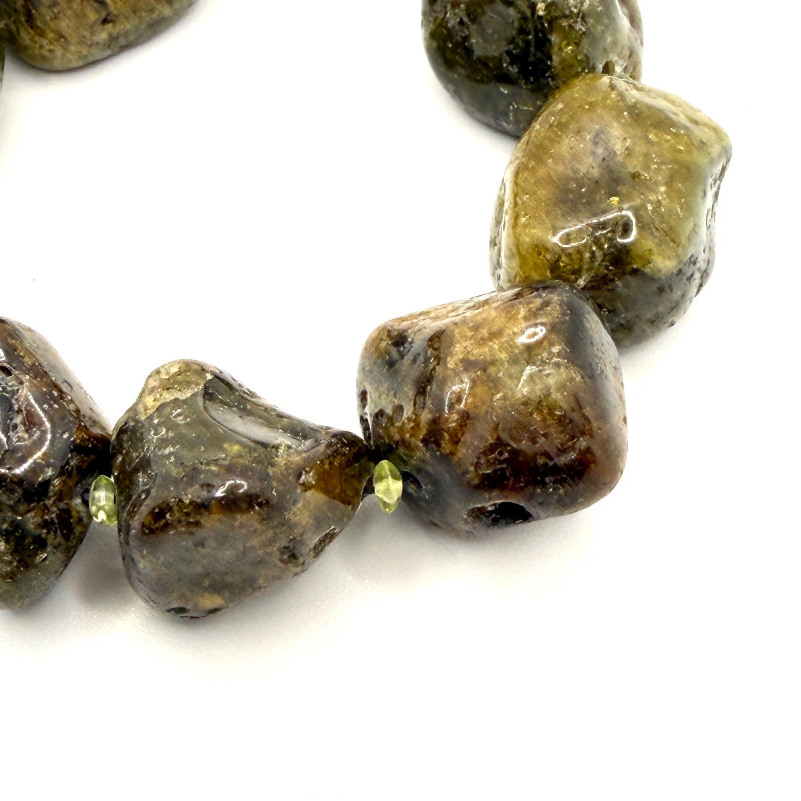 Vintage 90s Olive Serpentine Nugget & Peridot Toggle Bracelet