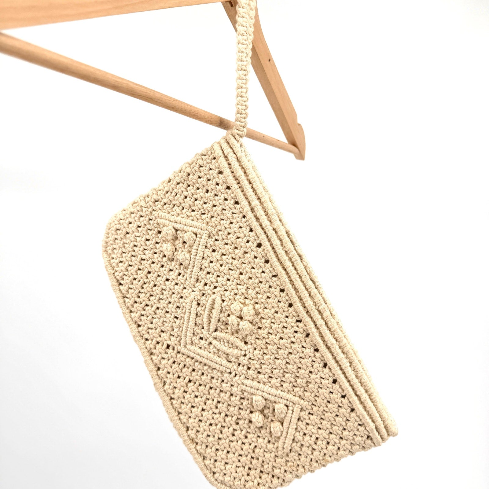 Vintage 90s Cream 100% Cotton Macrame Popcorn Knit Wristlet Clutch