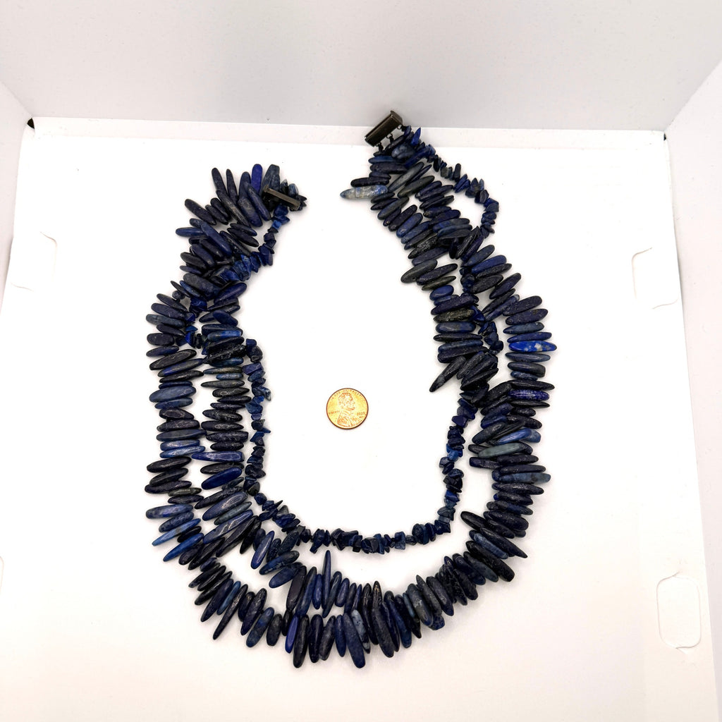 Vintage 90s Blue Lapis Lazuli Western Triple Strand Tusk Necklace