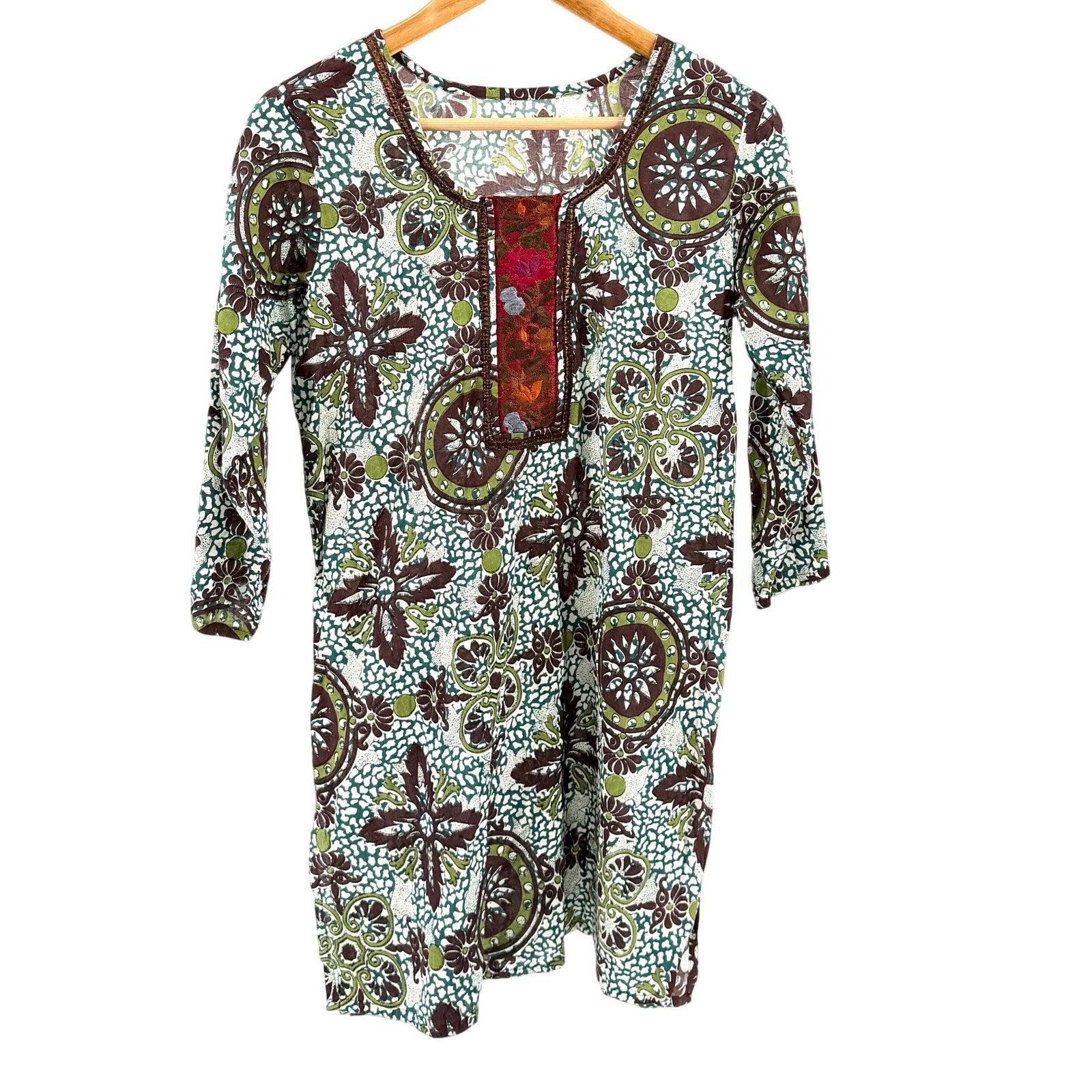 Green Maroon 100% Cotton Floral Embroidered Kurta Tunic
