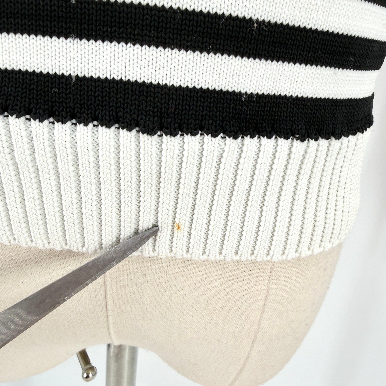 Vintage 70s Booth Bay Black White Red Stripe Nautical Knit V-Neck Sweater Top
