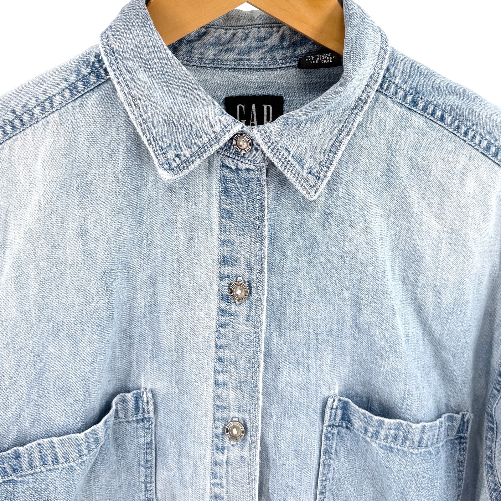 Vintage 90s Gap Light Blue 100% Cotton Butterfly Embroidered Denim Shirt