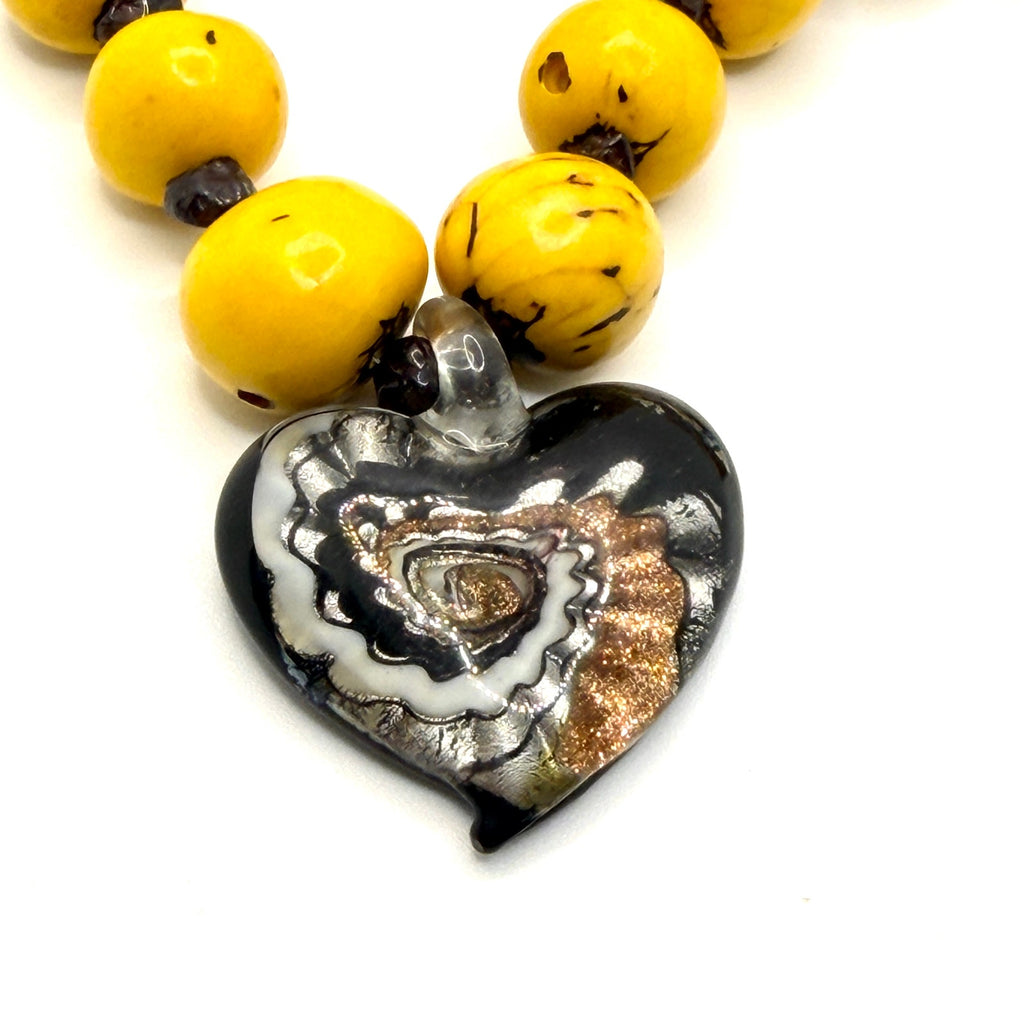 Vintage 90s Yellow Bombona Seed Boho Lampwork Glass Heart Toggle Necklace
