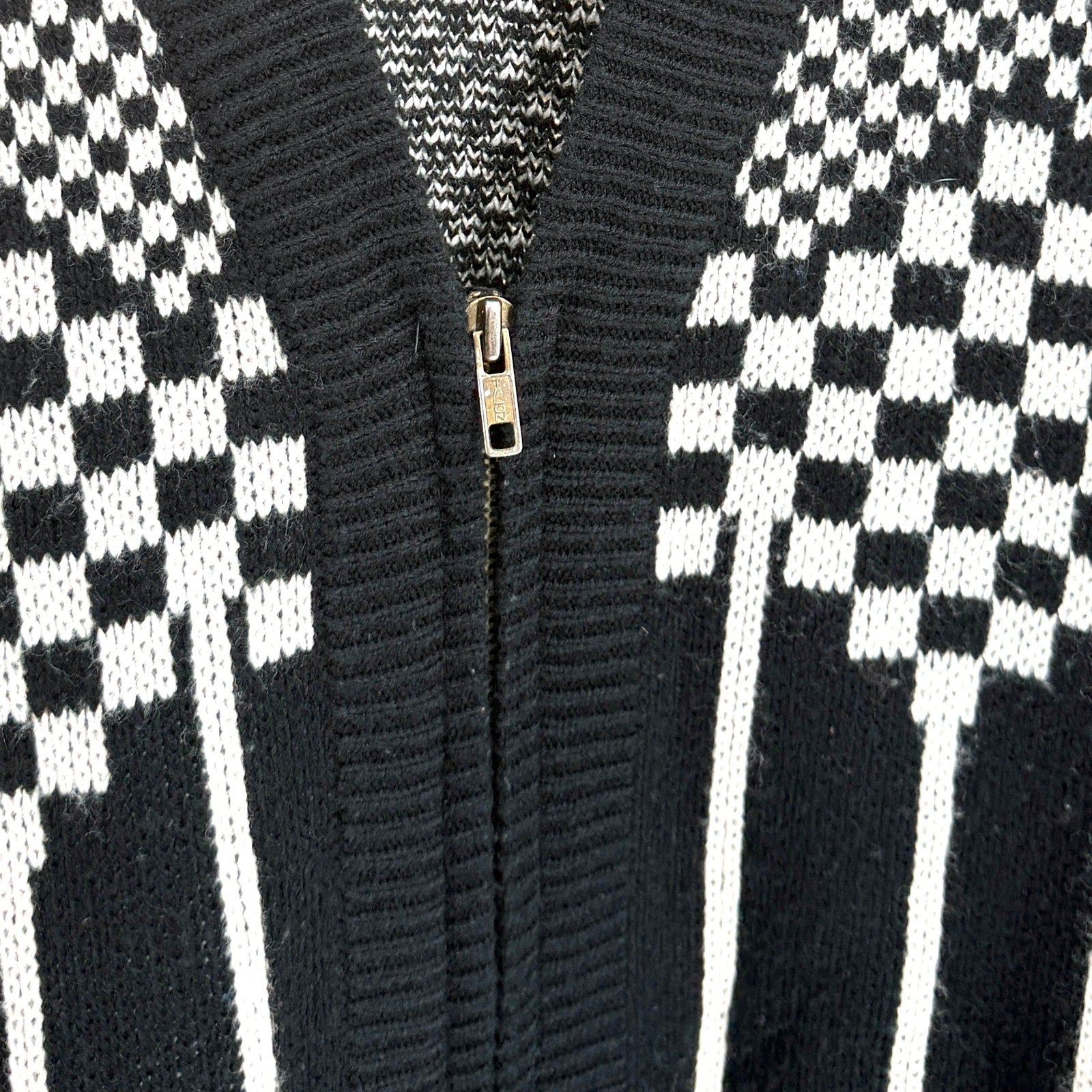 Vintage 80s Gladys Bagley Black White Oversized Abstract Zip Cardigan Sweater
