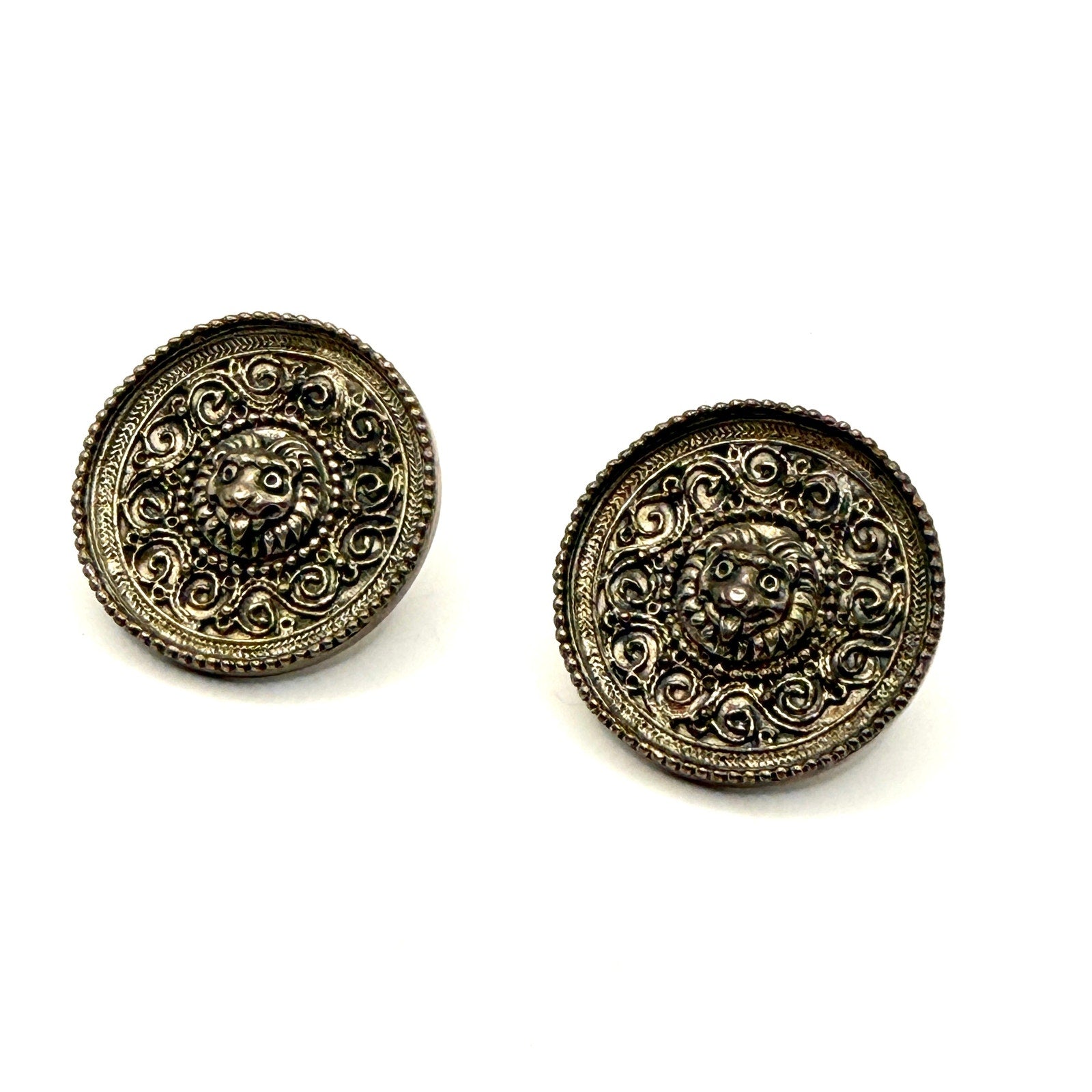 Vintage 1994 Signed MMA Sterling Silver Lion Repousse Stud Earrings