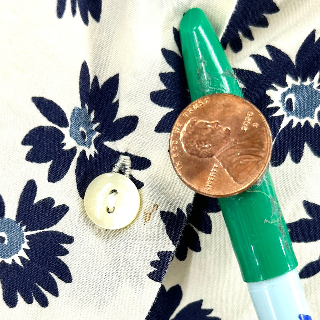 Vintage 90s GAP Navy Ivory Floral 100% Cotton Button Down Shirt