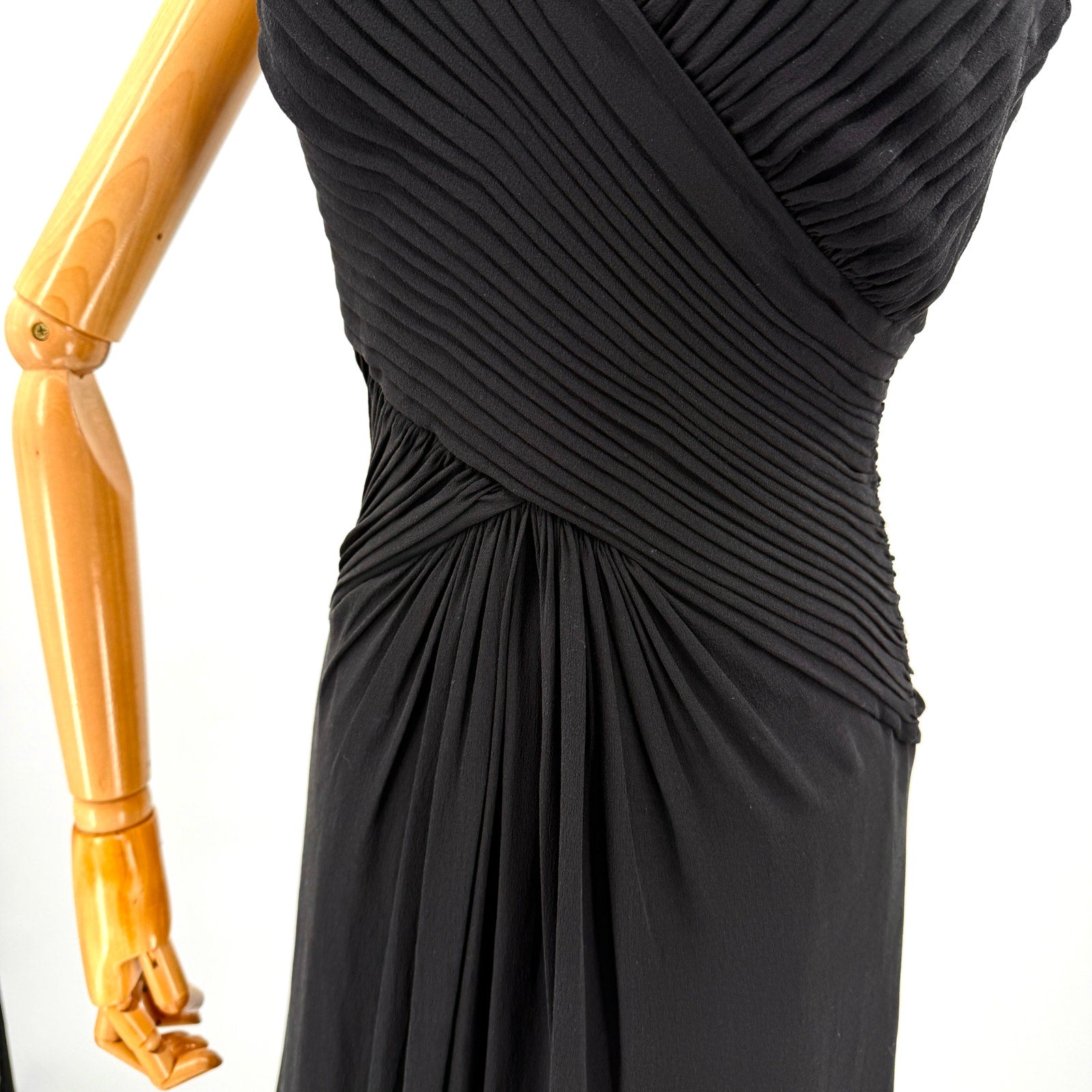 Vintage Y2K Tadashi Collection Black 100% Silk Beaded Vamp Goth Glam Gown