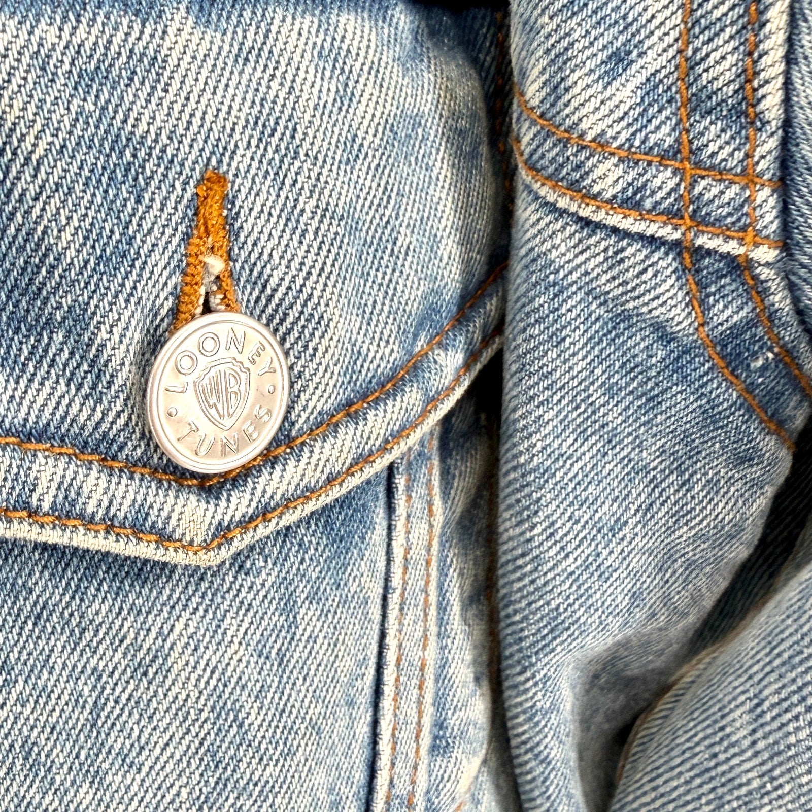 Vintage 90s Warner Bros Looney Tunes Blue Denim Trucker Jacket