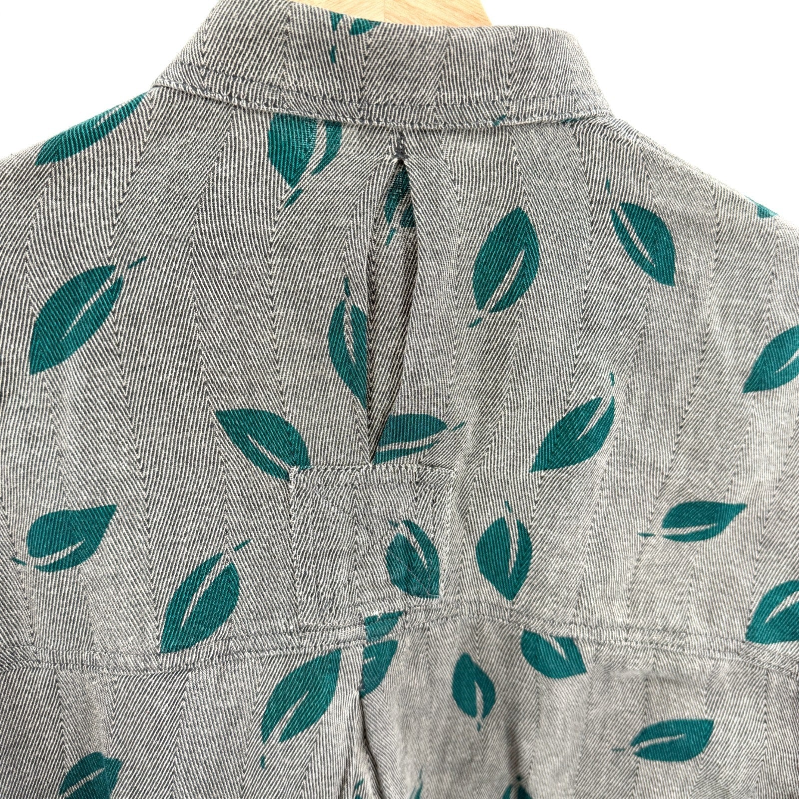 Vintage 80s Mazzoni Grey 100% Cotton Leaf Print Herringbone Shirt