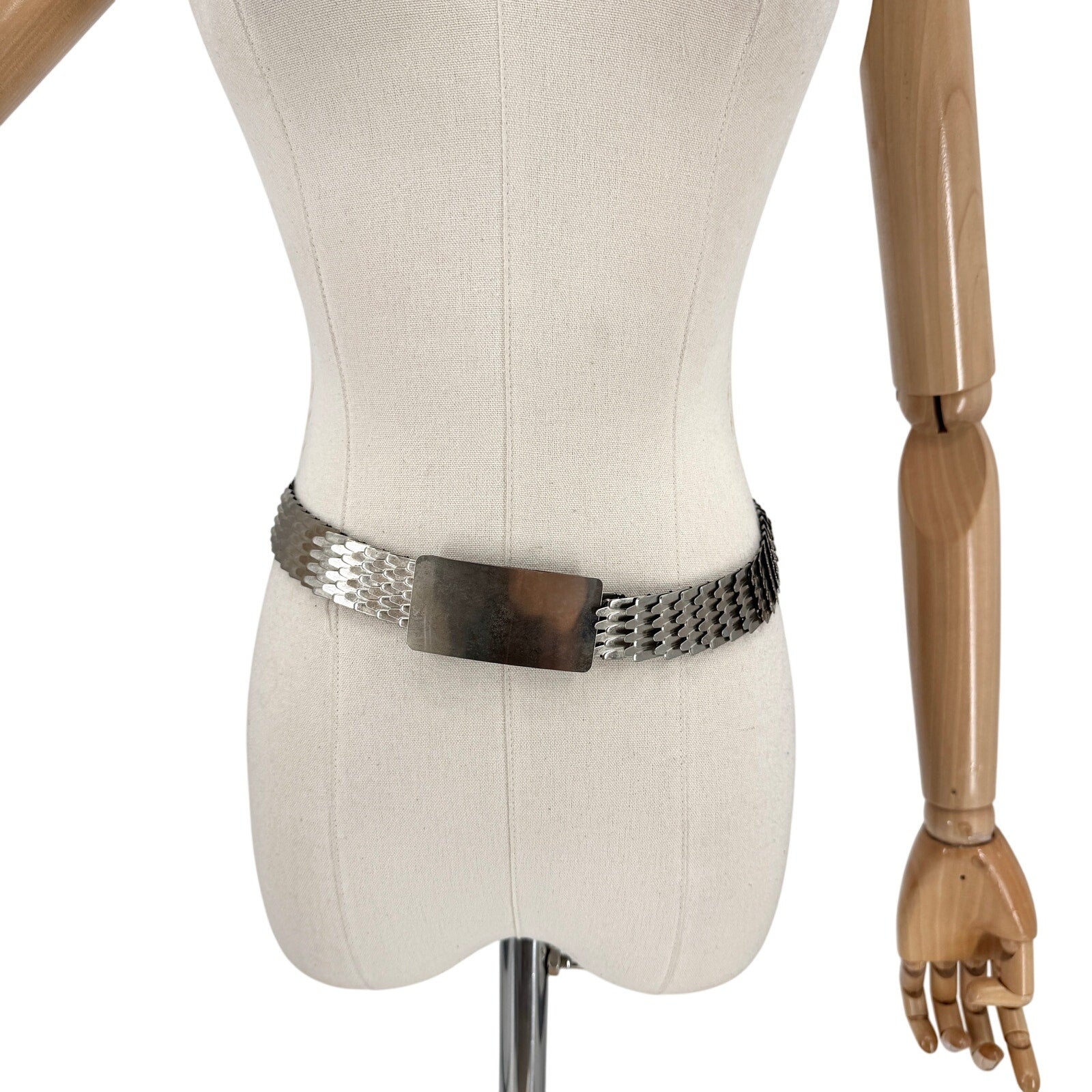 Vintage 80s Silver Fish Scale Link Stretch Belt