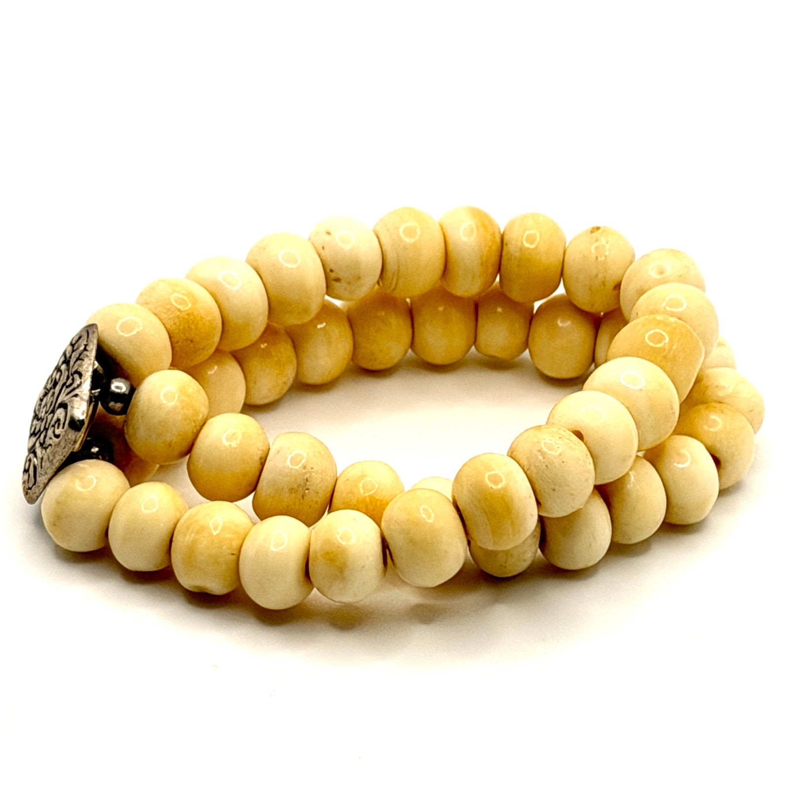 Vintage 90s Natural Bone Double Strand Silver Tone Concho Elastic Bracelet