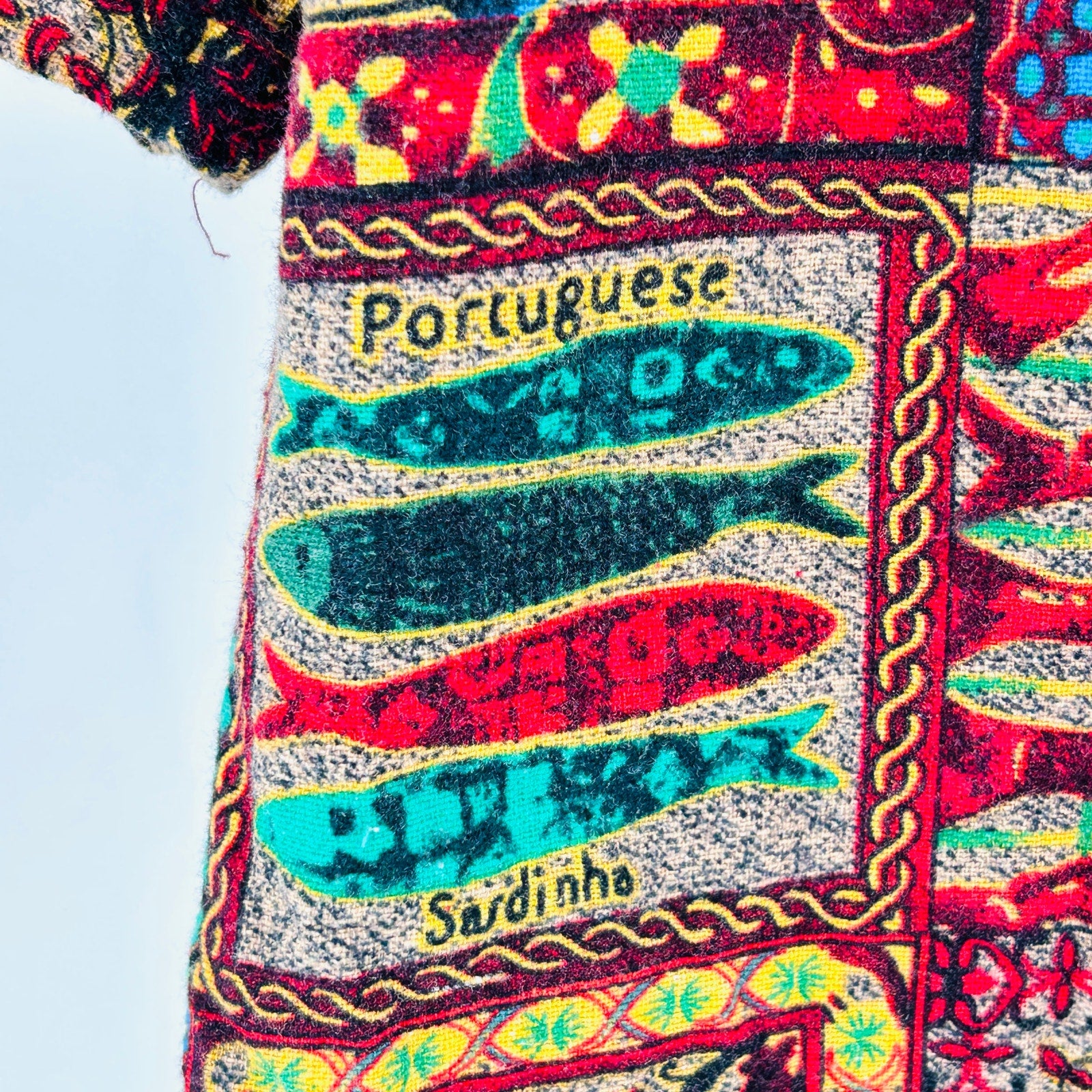 Vintage 90s Red Green Fish Novelty Print Cotton Button Up Boxy Shirt