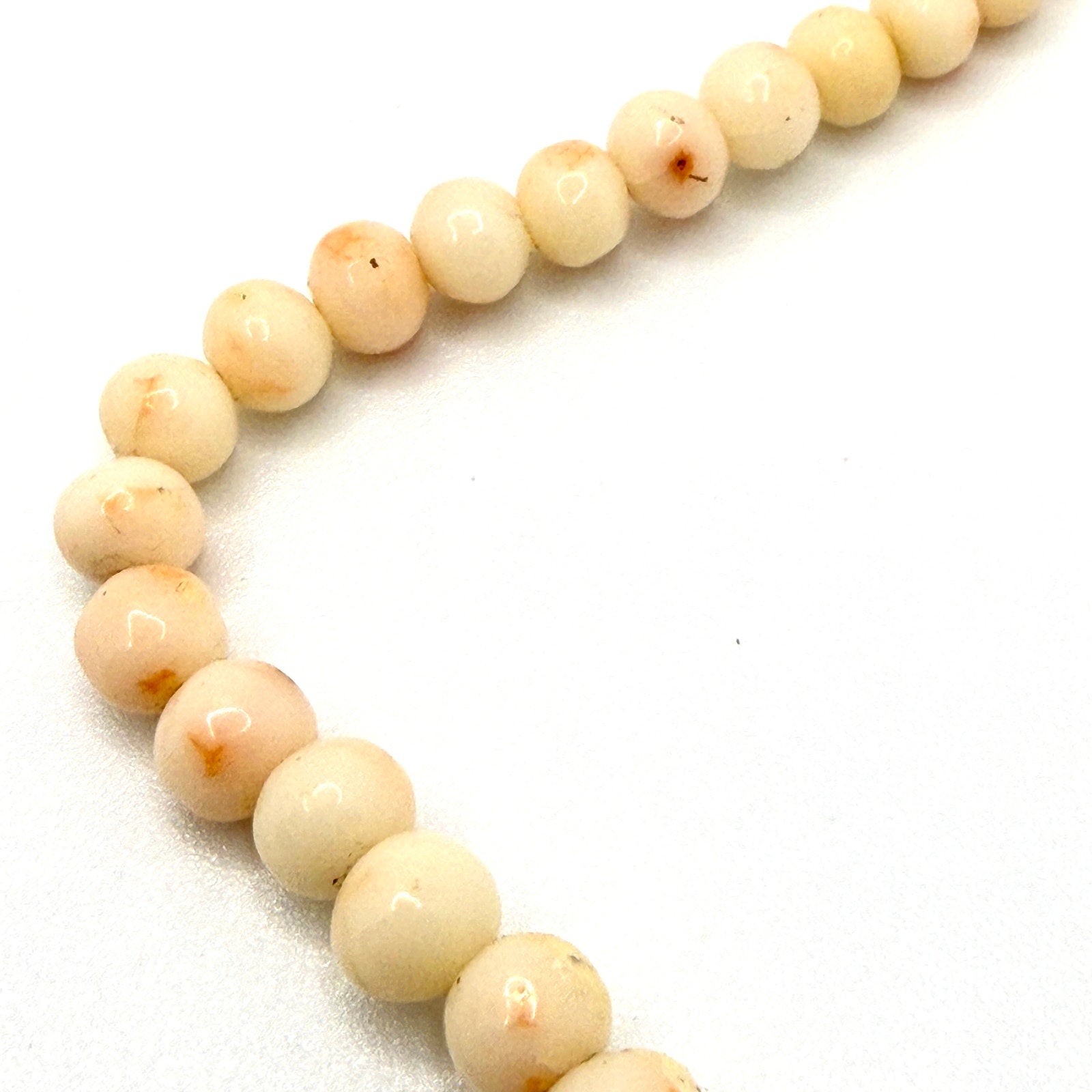 Vintage 70s Peach Natural Angel Skin Coral Graduated Beaded Strand Necklace